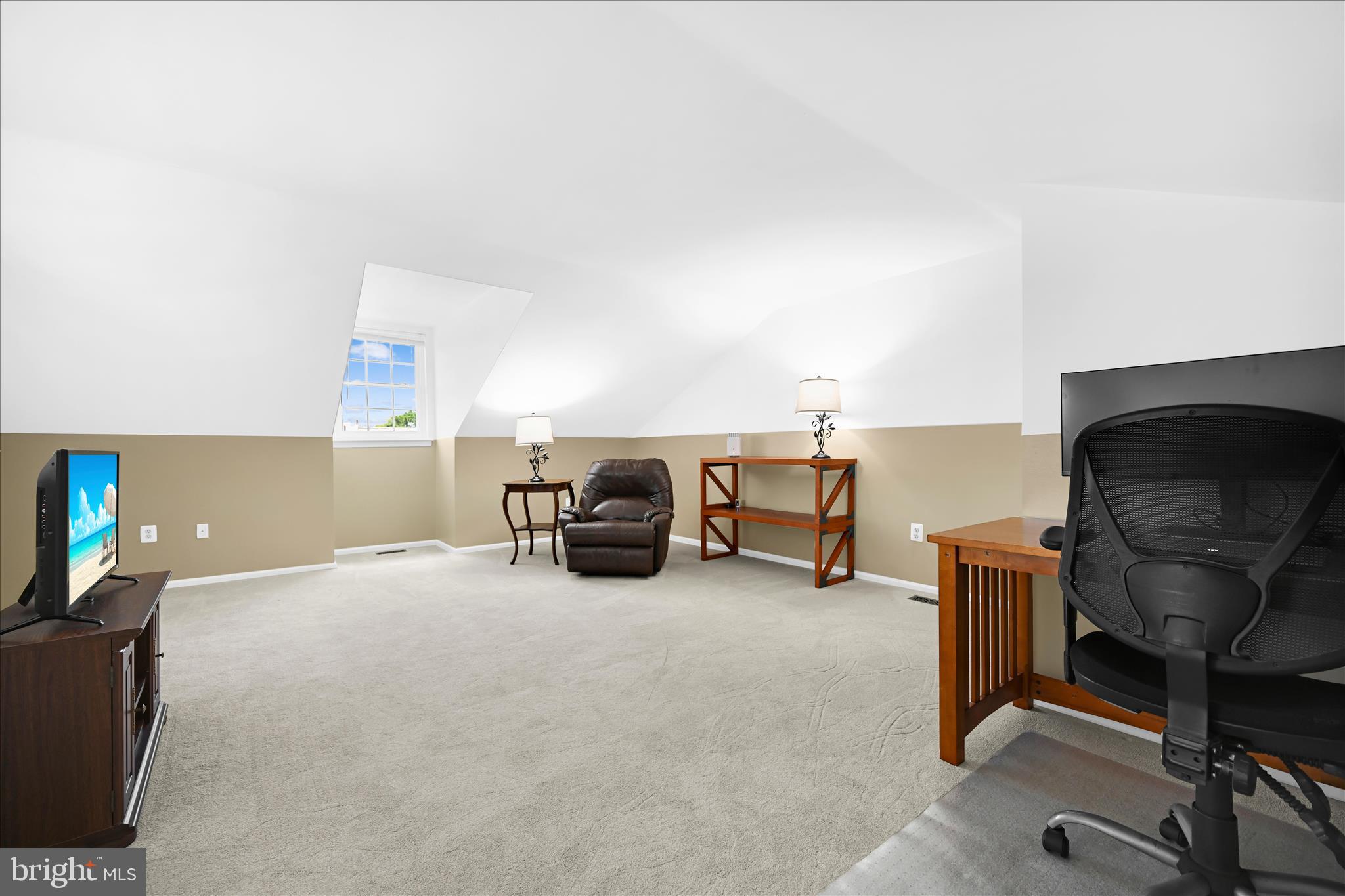 COLLEGE WOODS - Residential