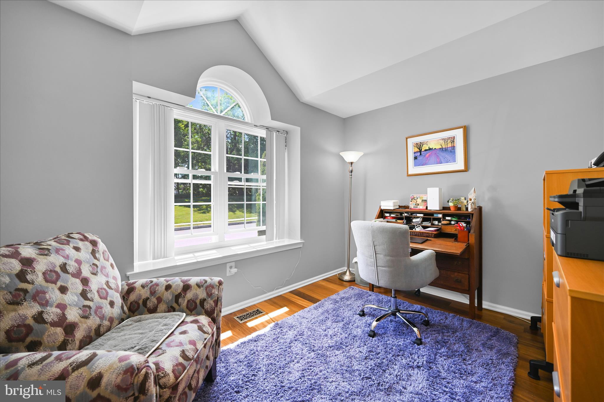 COLLEGE WOODS - Residential