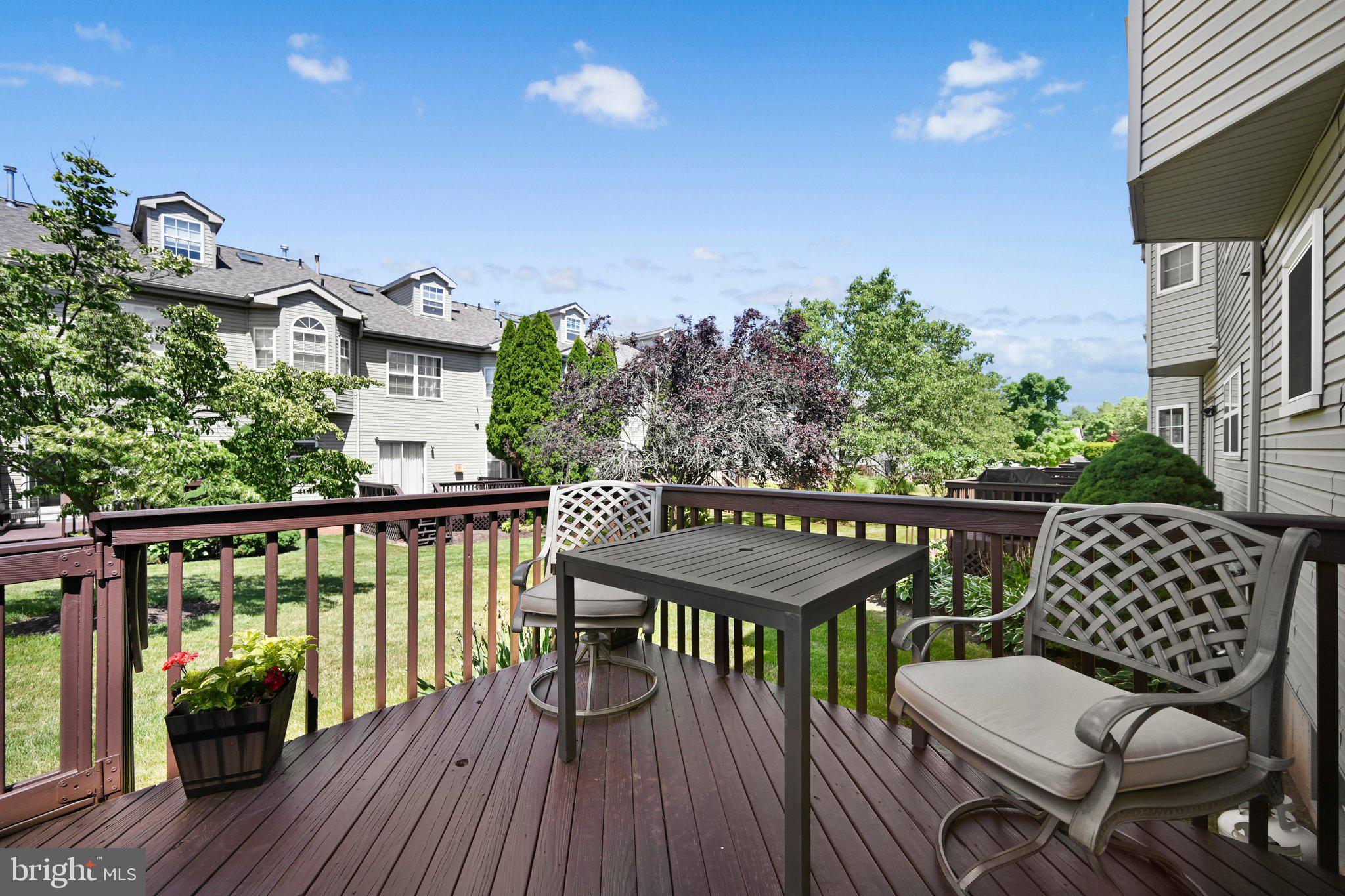 COLLEGE WOODS - Residential