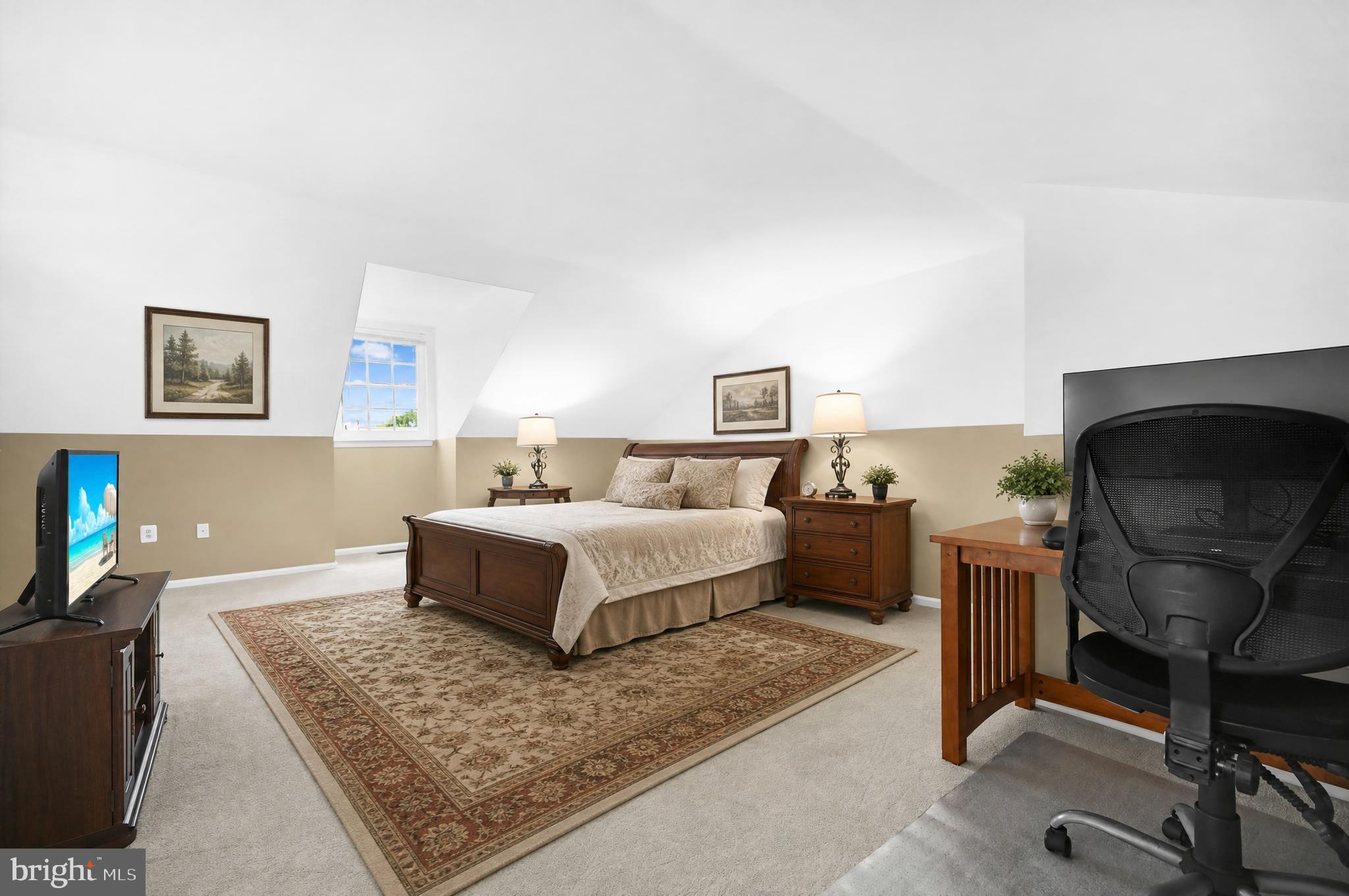 COLLEGE WOODS - Residential