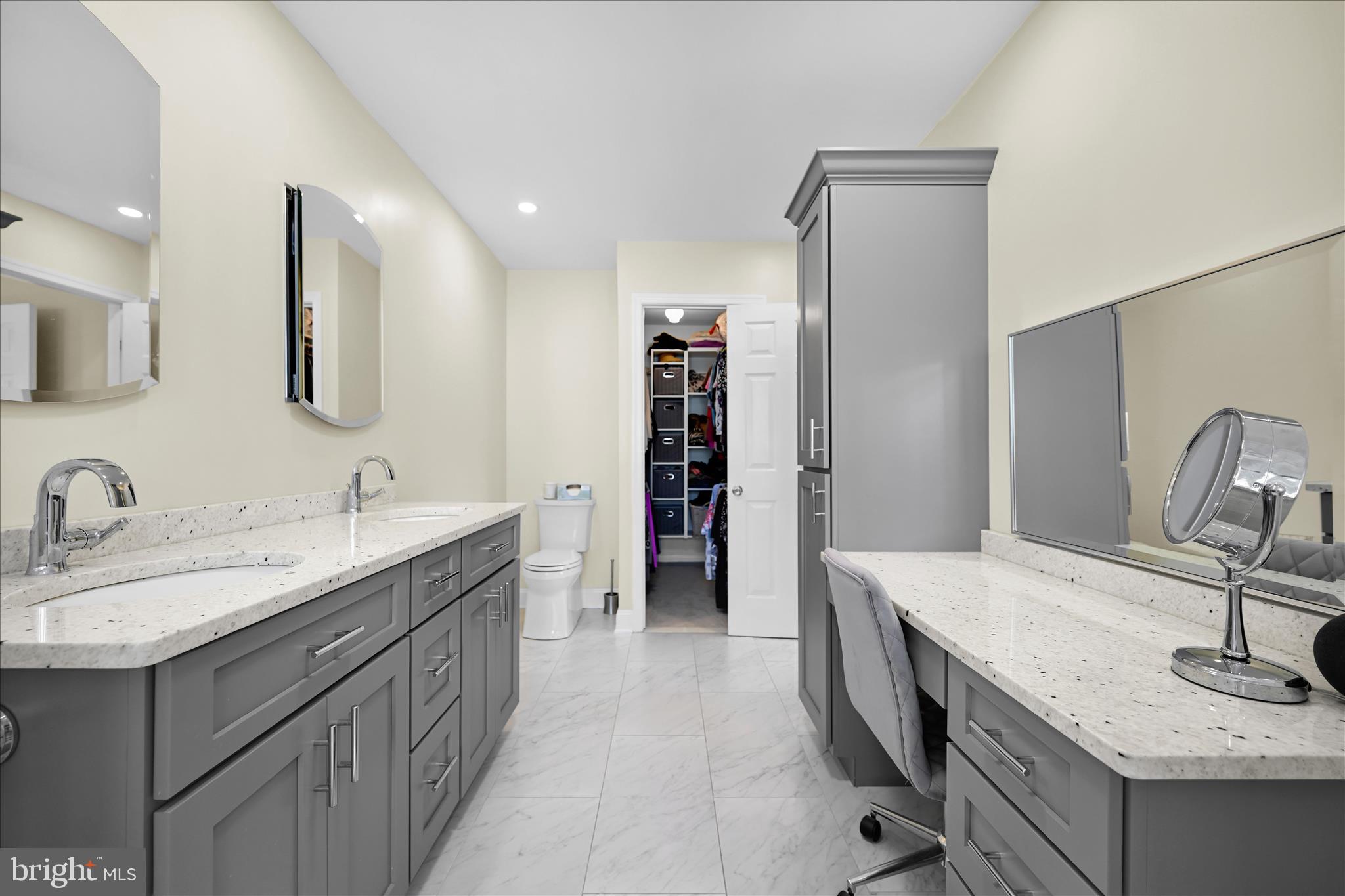 COLLEGE WOODS - Residential