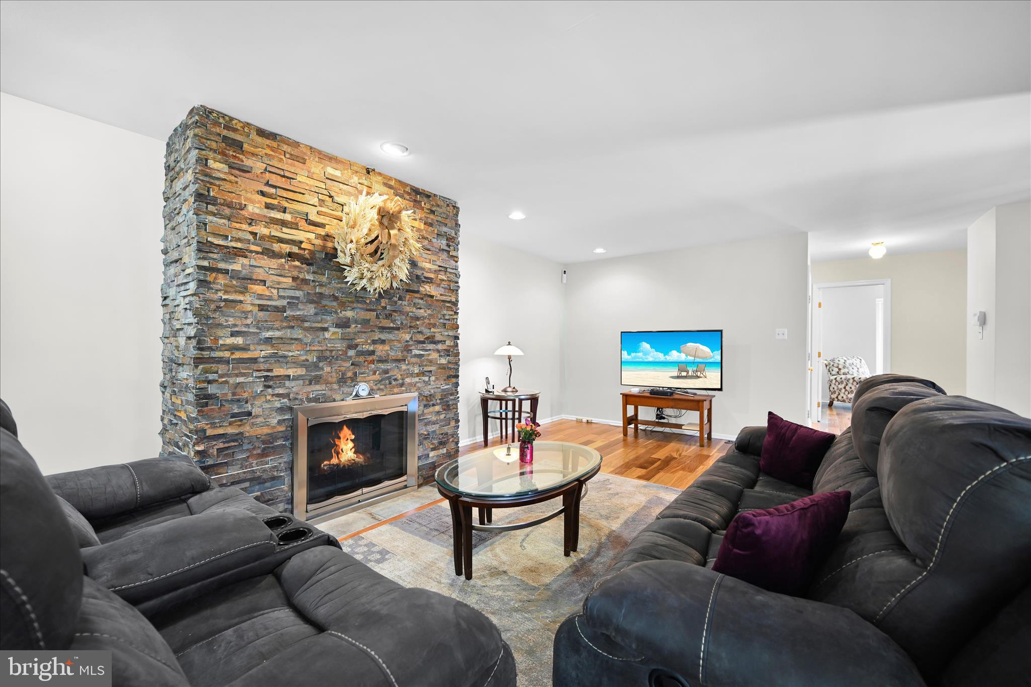 COLLEGE WOODS - Residential