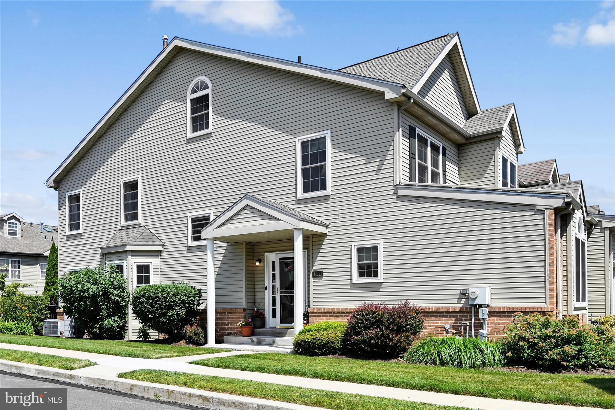 COLLEGE WOODS - Residential