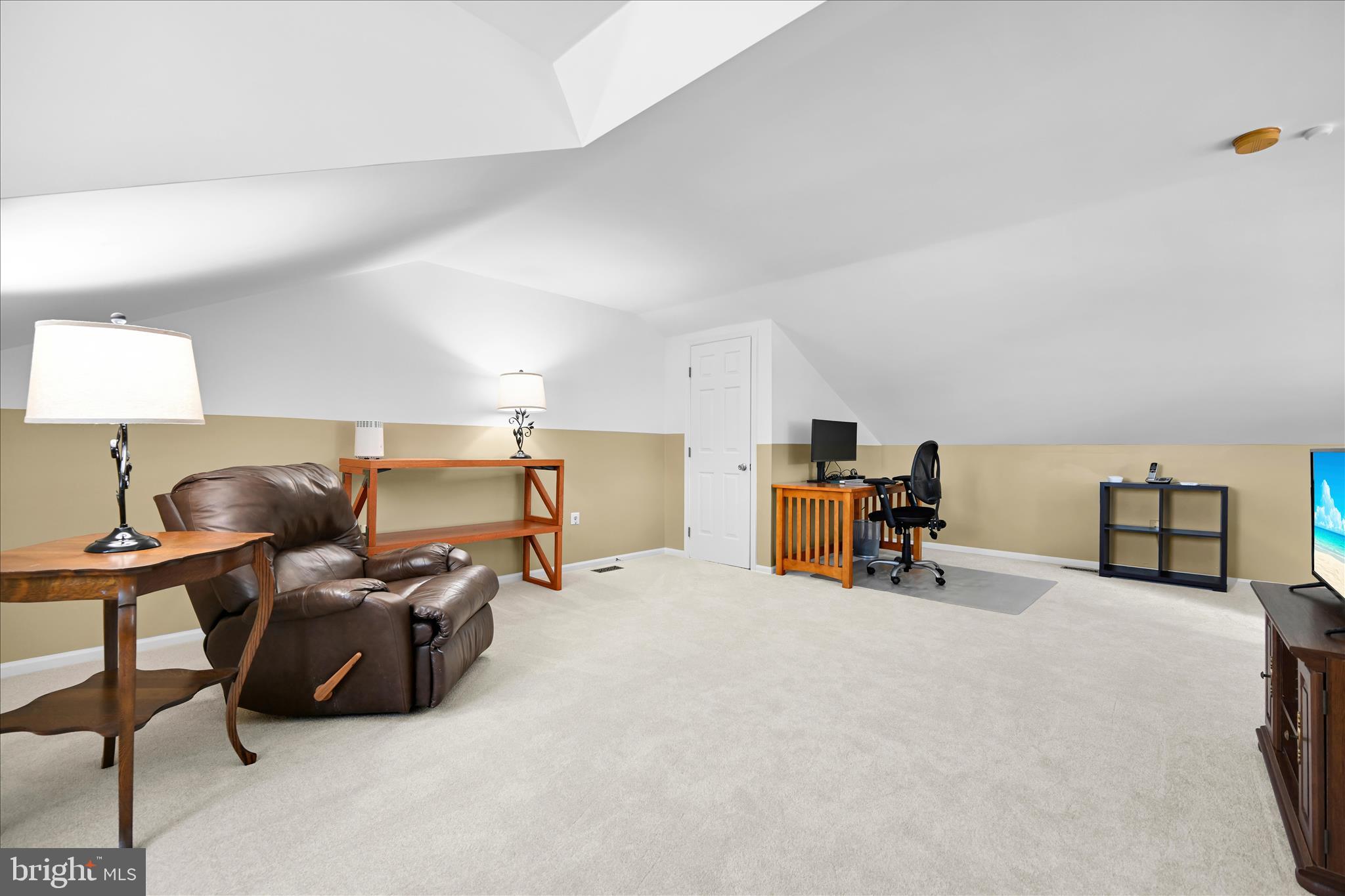 COLLEGE WOODS - Residential