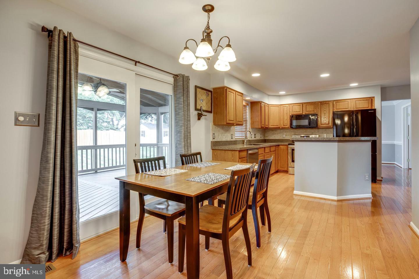 BLOOMS CROSSING - Residential