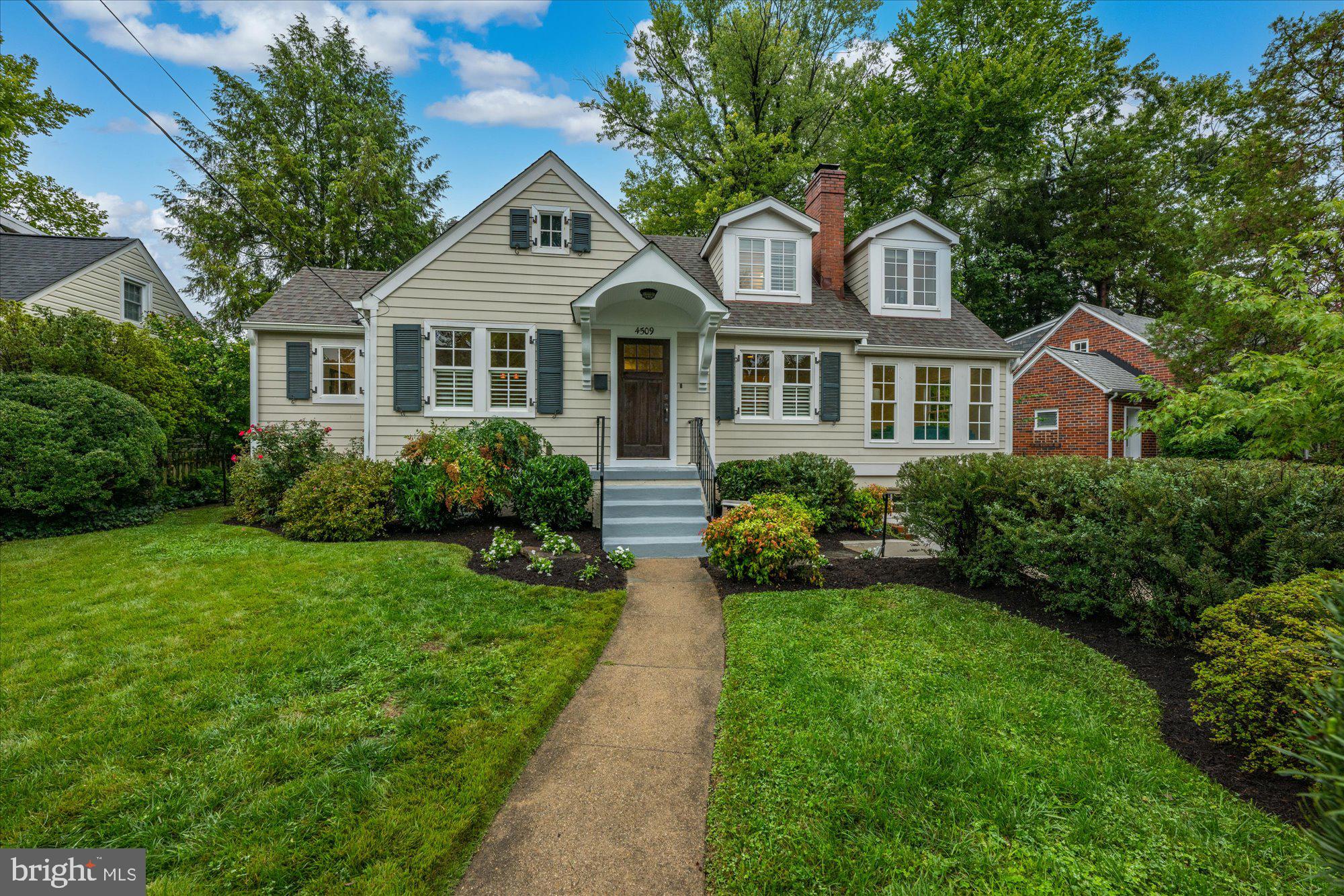 GLENBROOK VILLAGE - Residential
