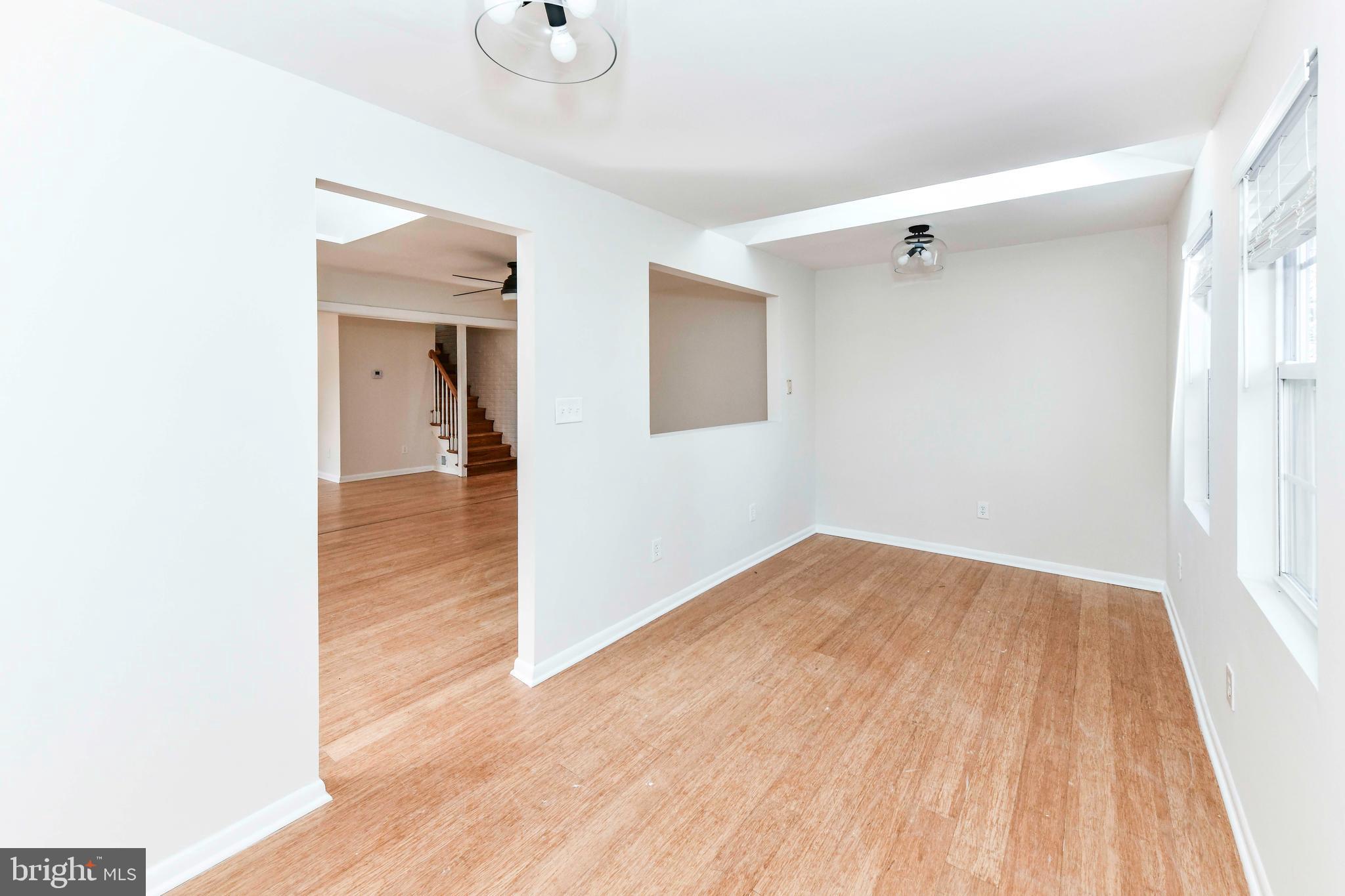COLUMBIA FOREST - Residential Lease