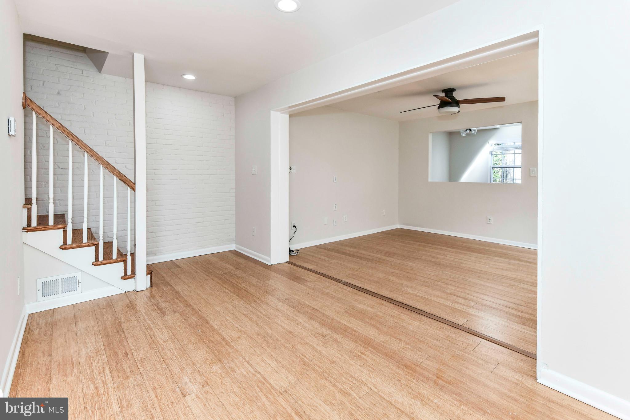 COLUMBIA FOREST - Residential Lease