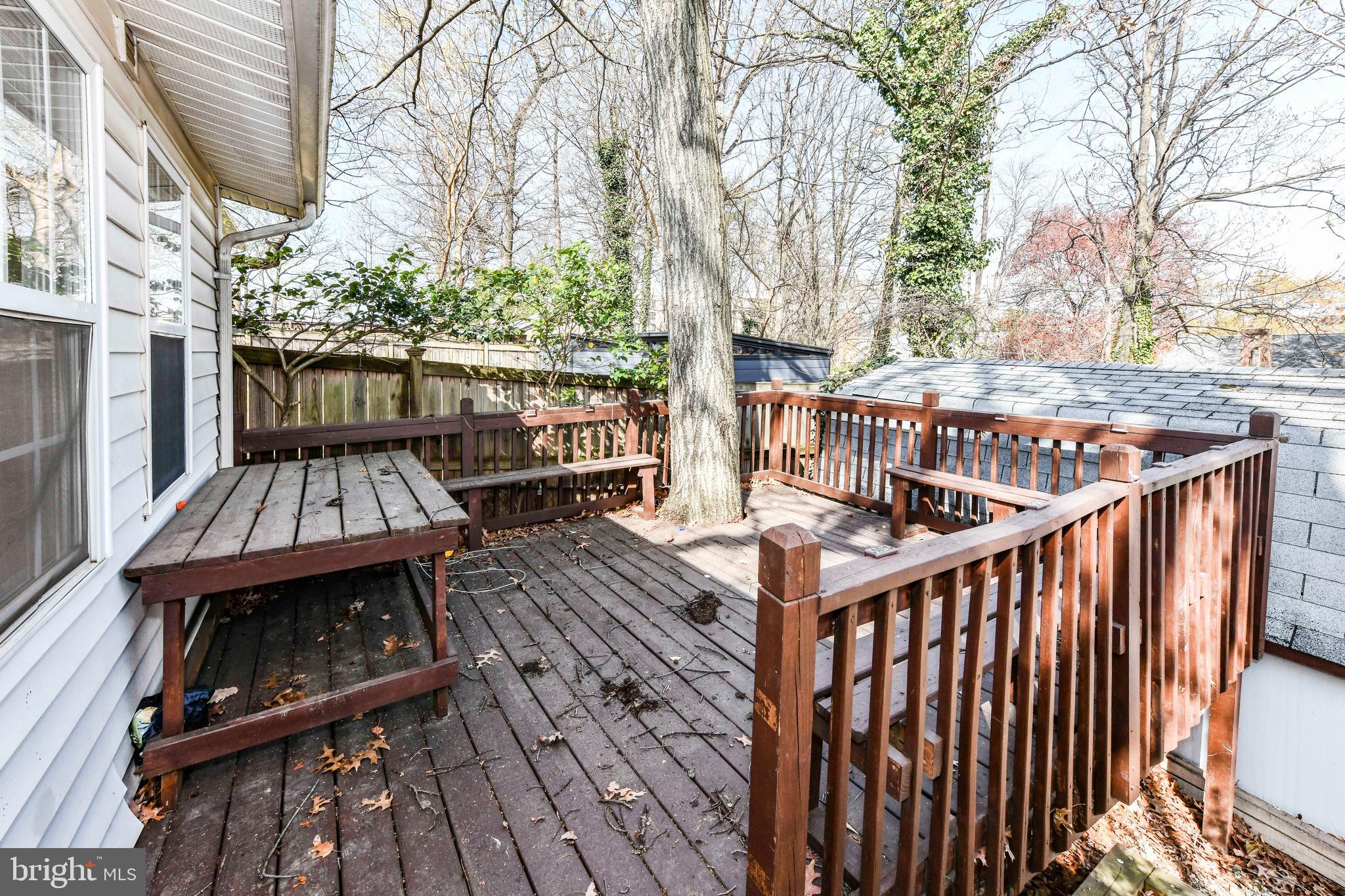 COLUMBIA FOREST - Residential Lease