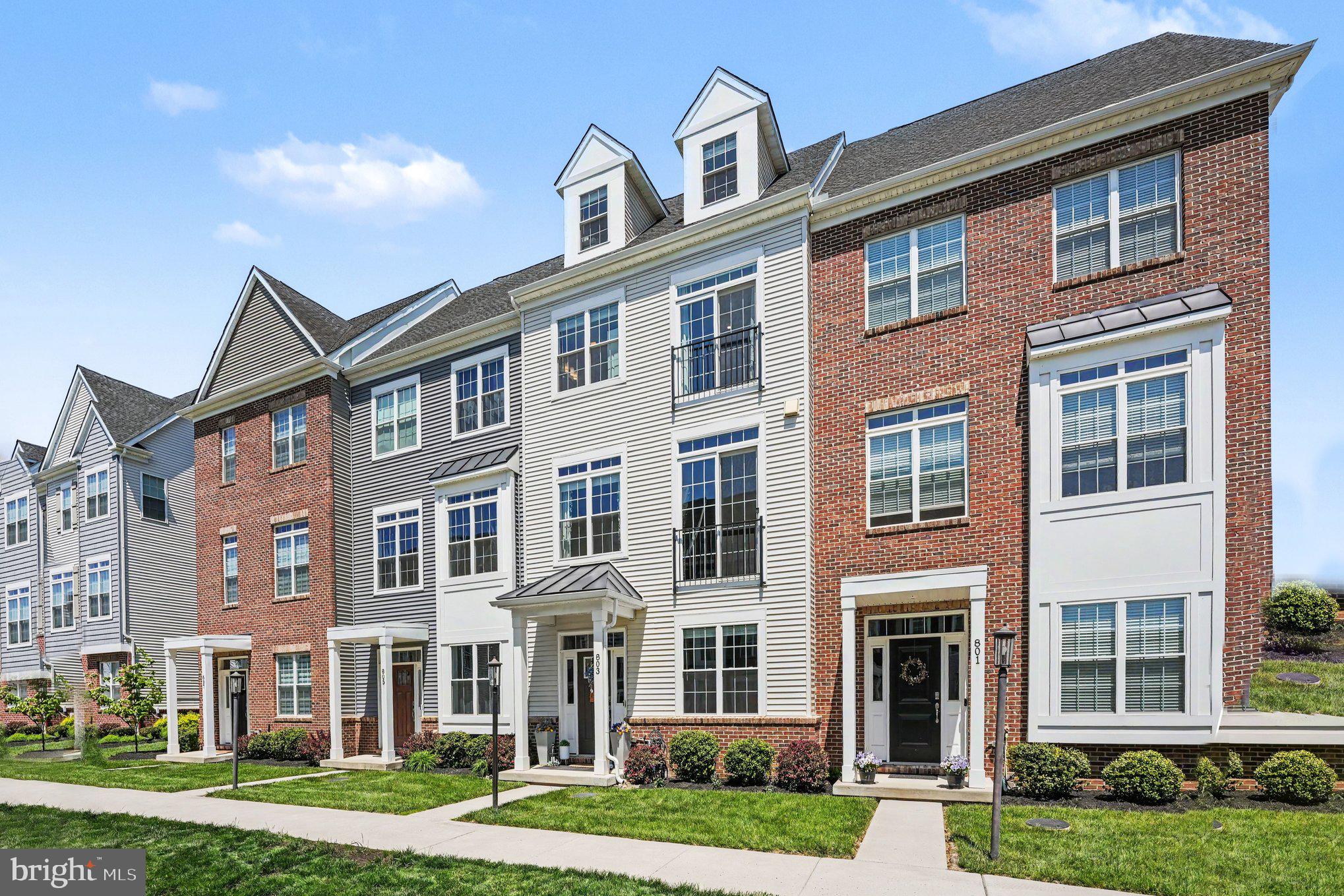 STEELPOINTE - Residential