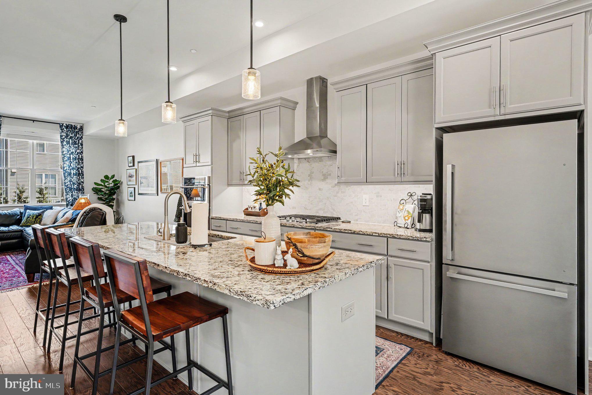 STEELPOINTE - Residential