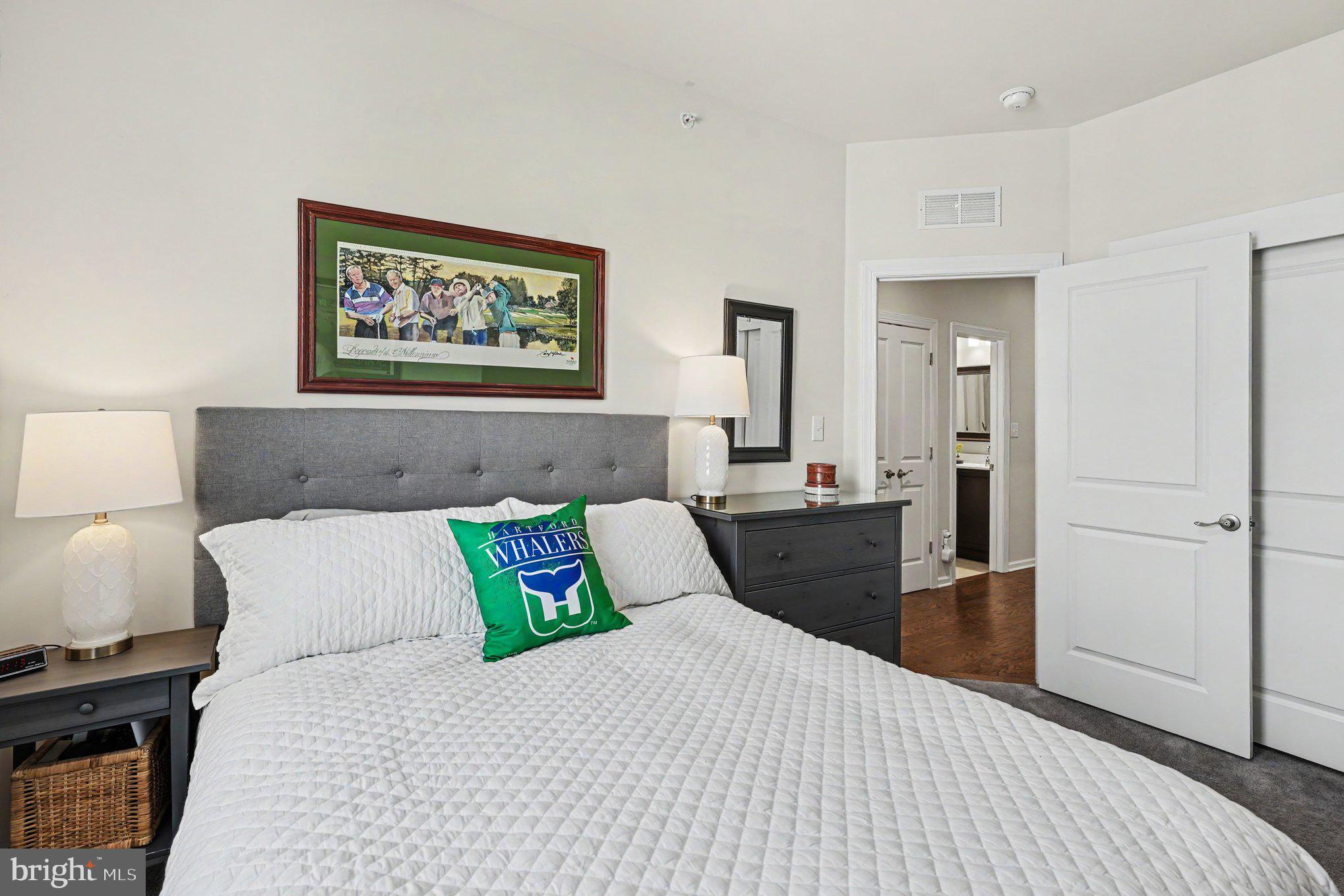 STEELPOINTE - Residential