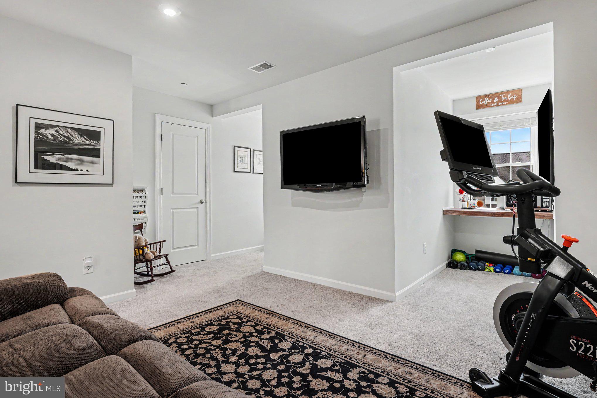 STEELPOINTE - Residential
