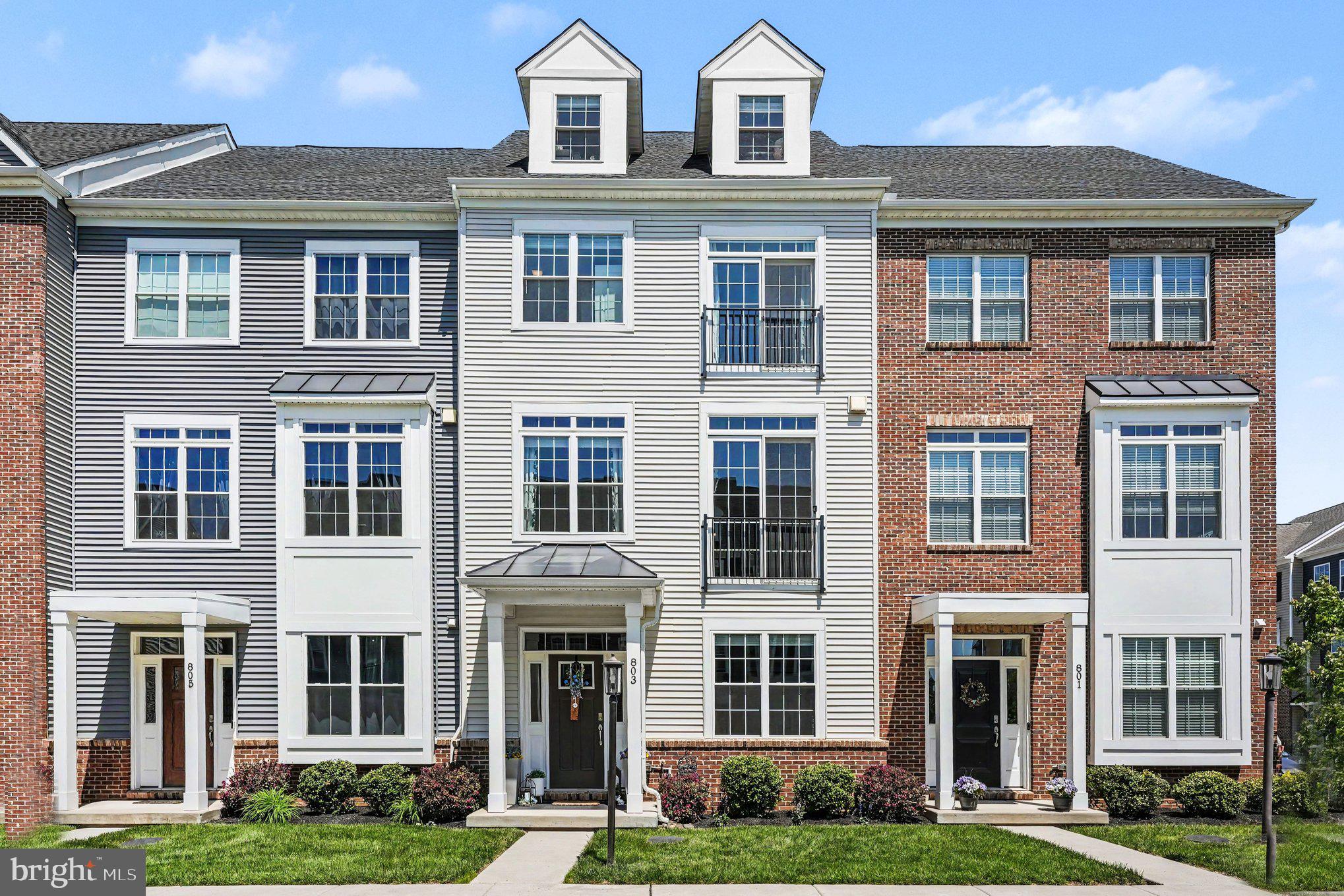 STEELPOINTE - Residential