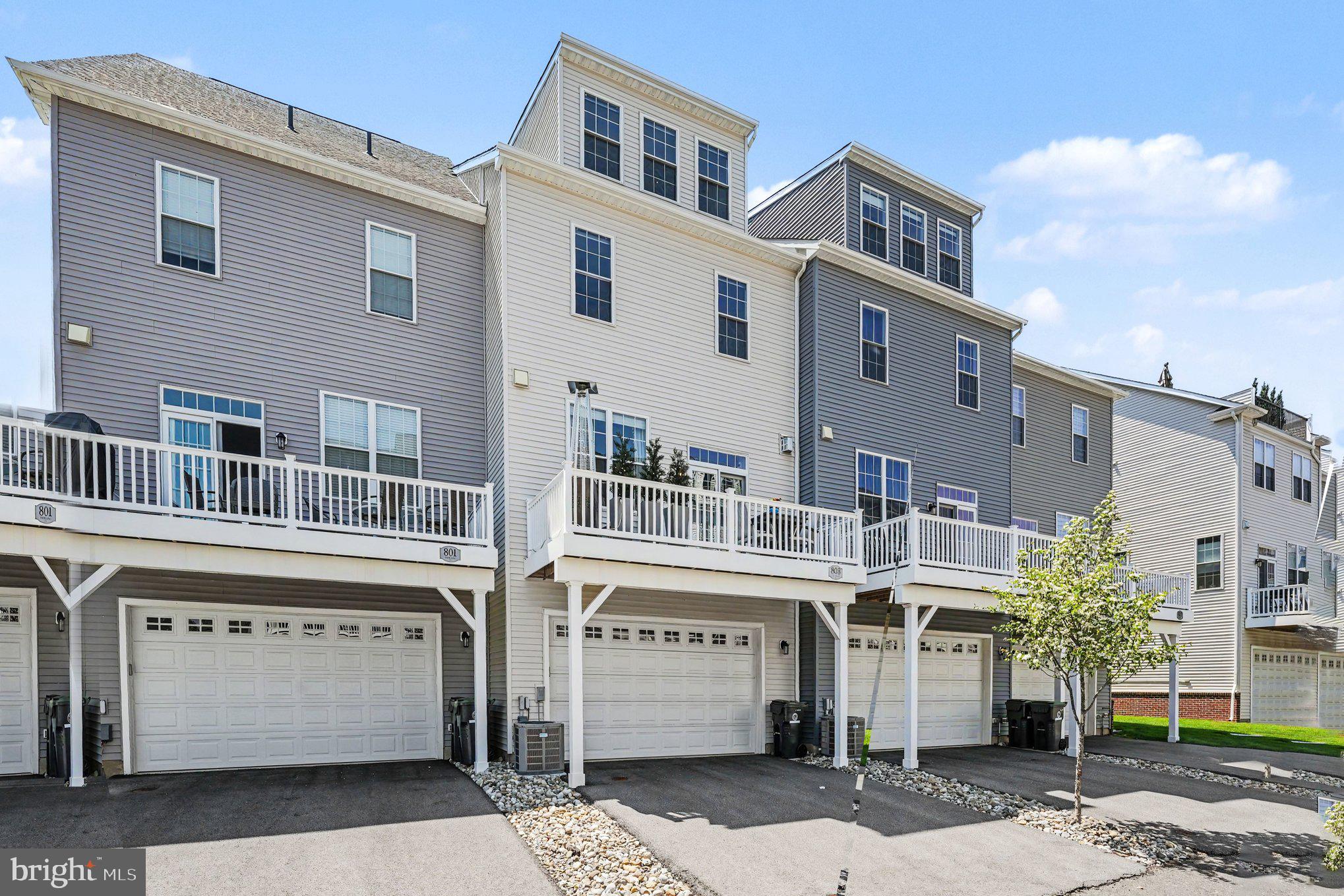 STEELPOINTE - Residential