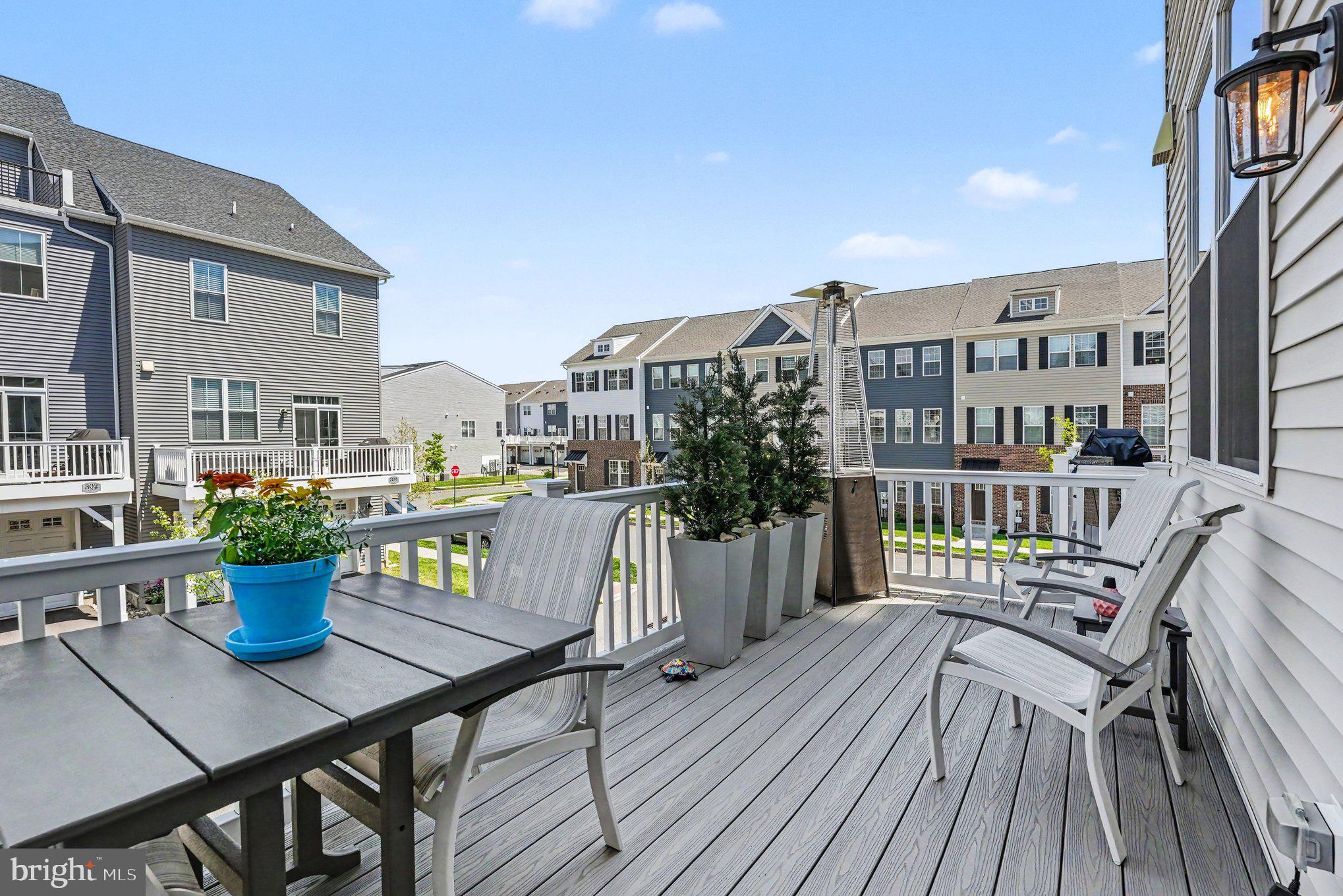 STEELPOINTE - Residential