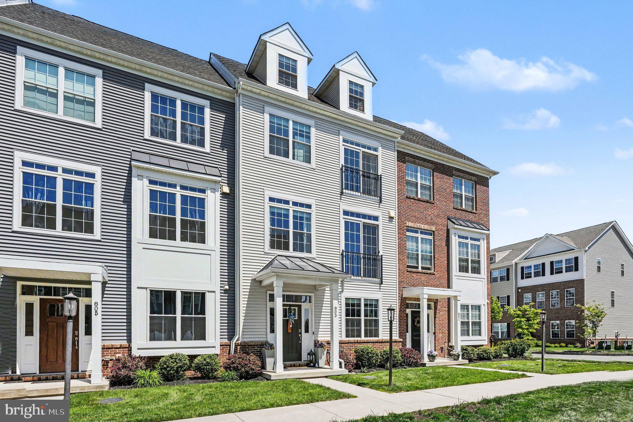 STEELPOINTE - Residential