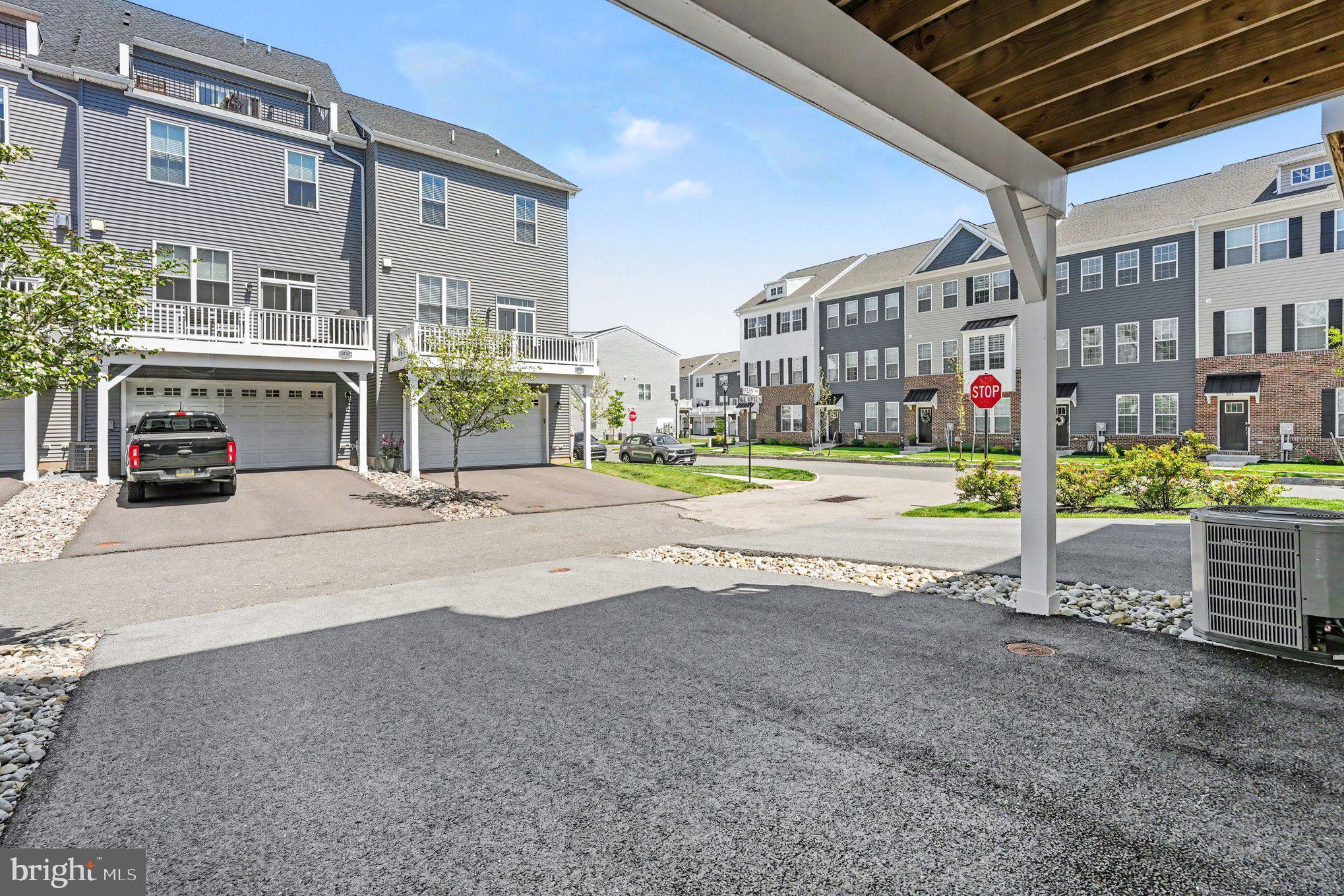 STEELPOINTE - Residential