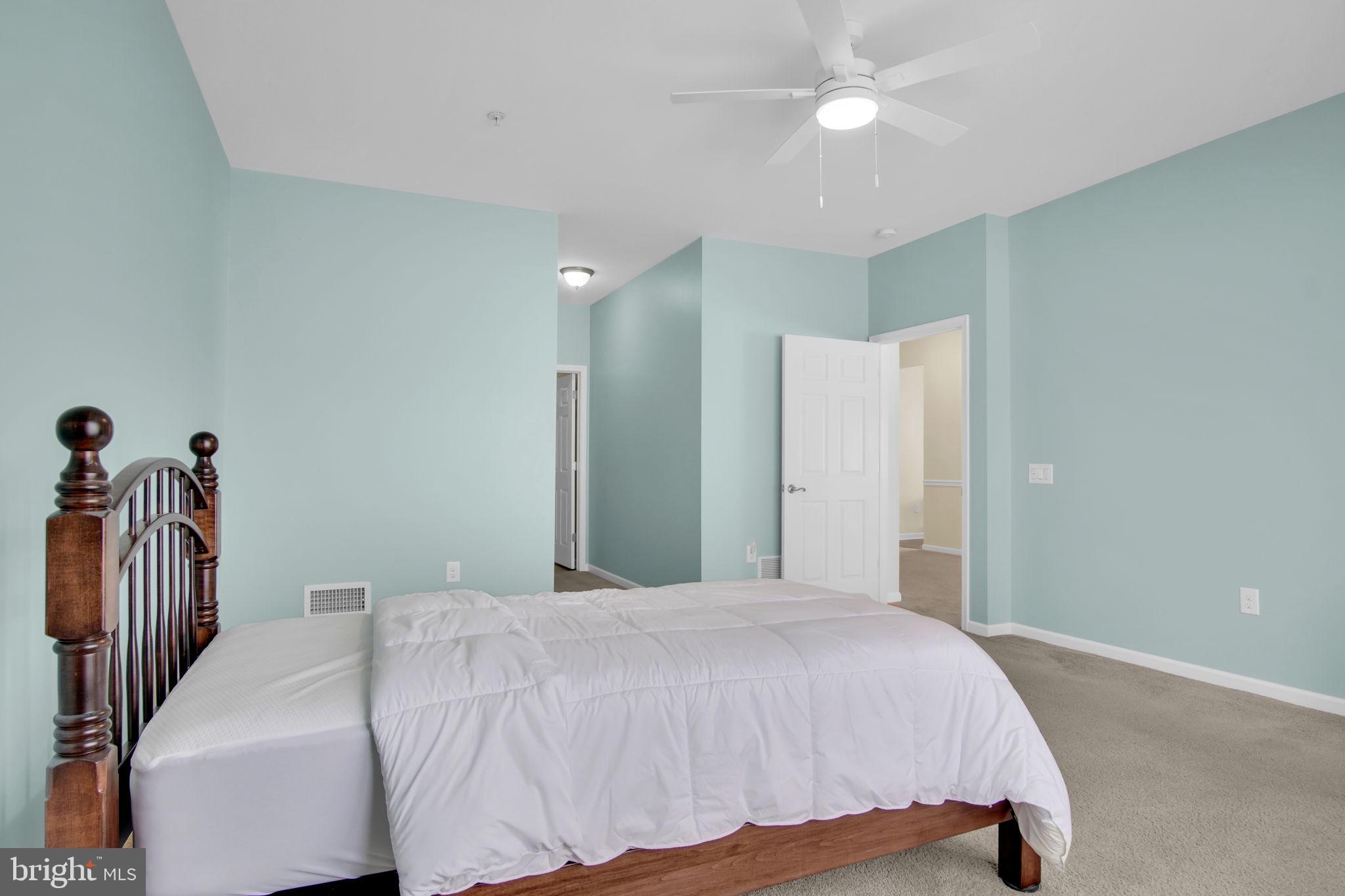 TRADITIONS OF AMERICA AT SILVER SPRING - Residential