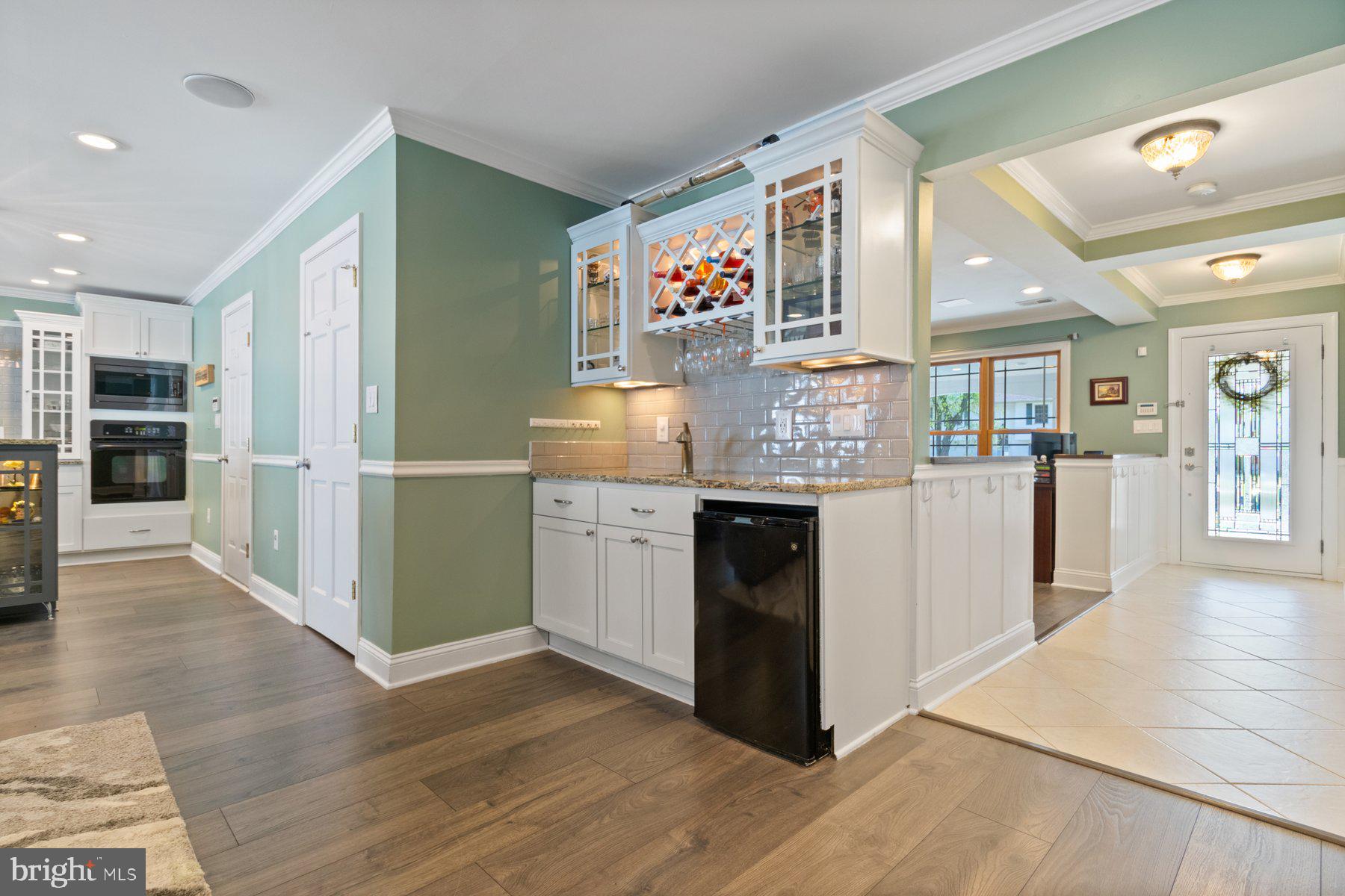 FOUR SEASONS ESTATES - Residential