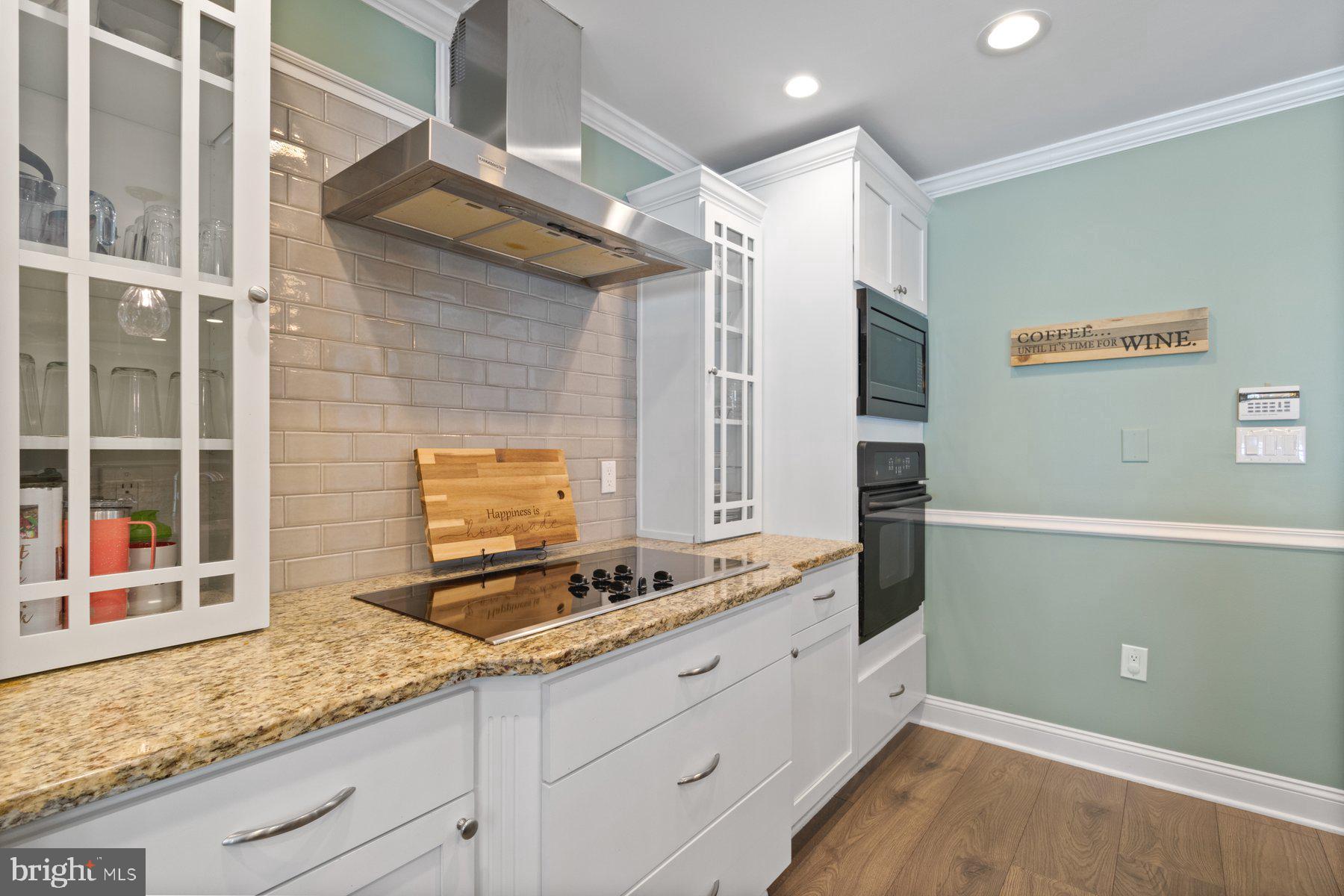 FOUR SEASONS ESTATES - Residential