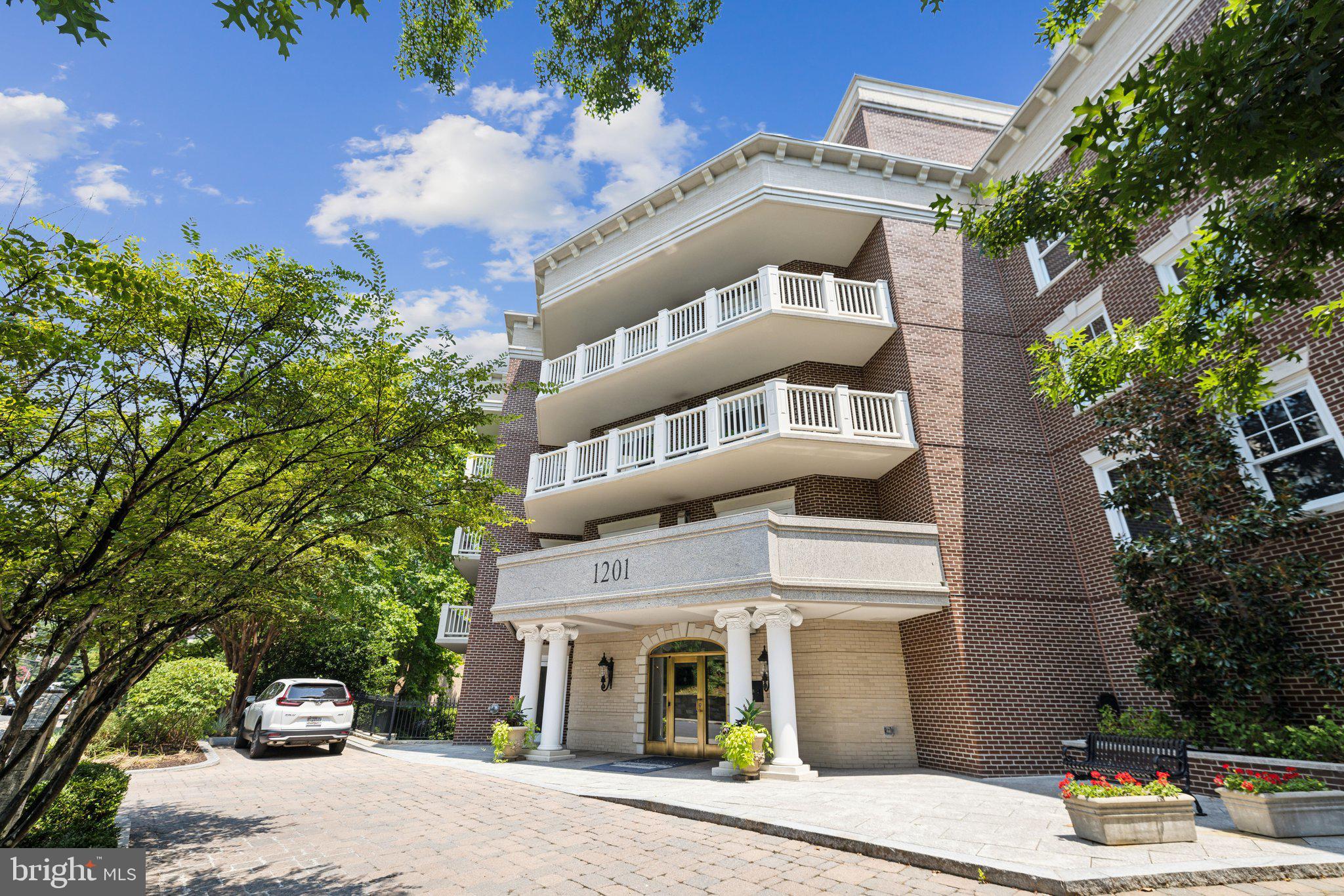 MEMORIAL OVERLOOK - Residential