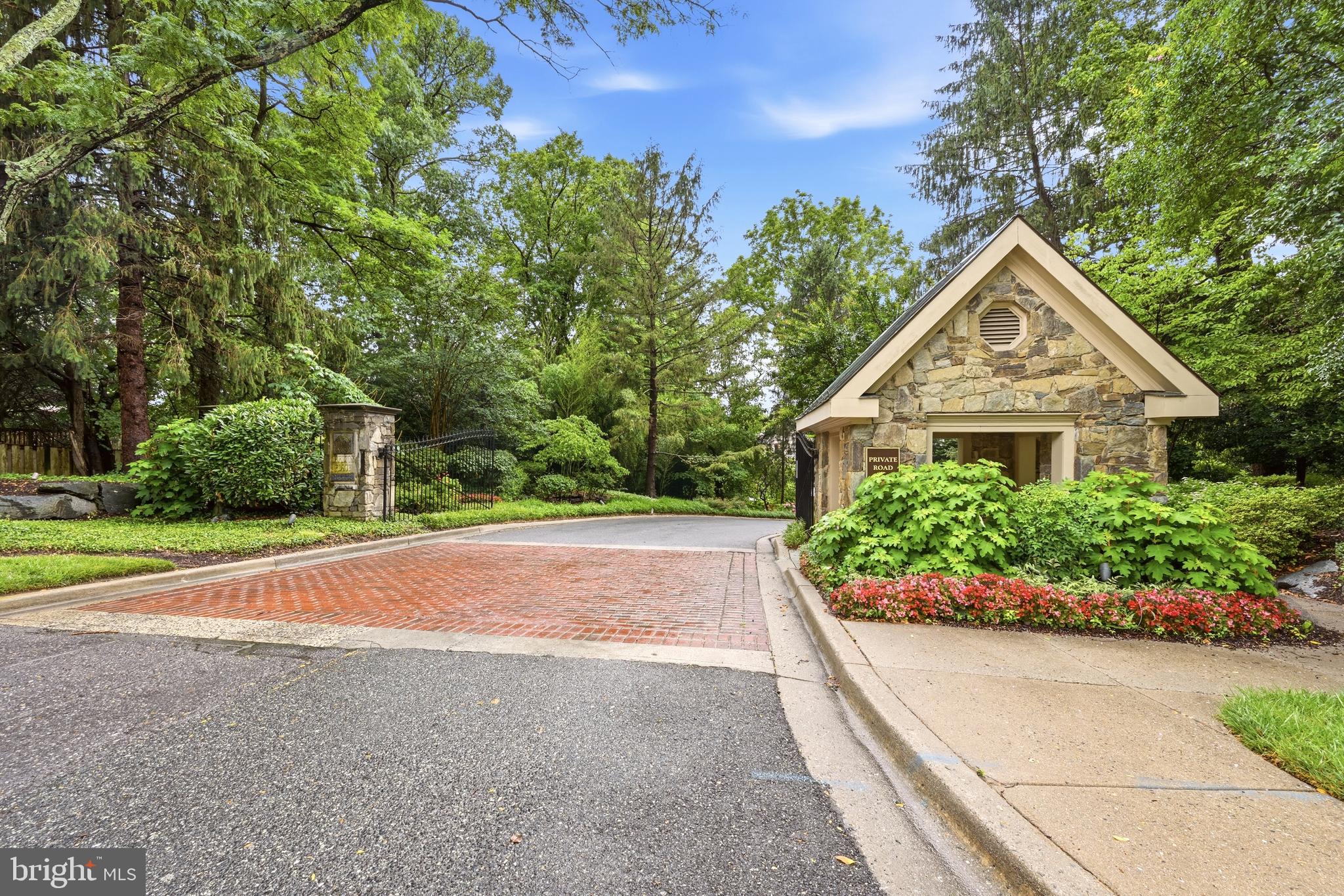 BROOKMONT - Residential
