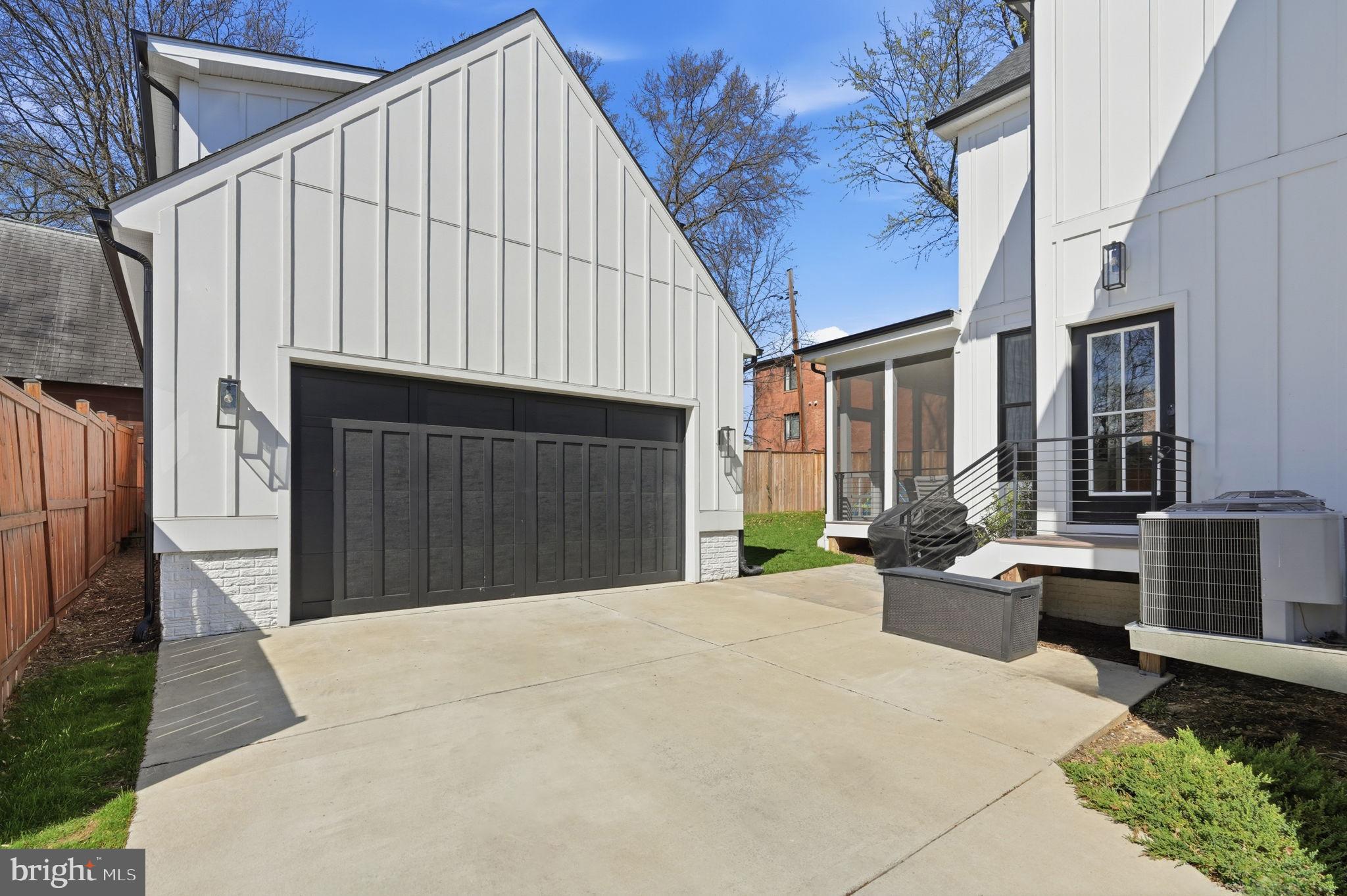 LYON PARK - Residential