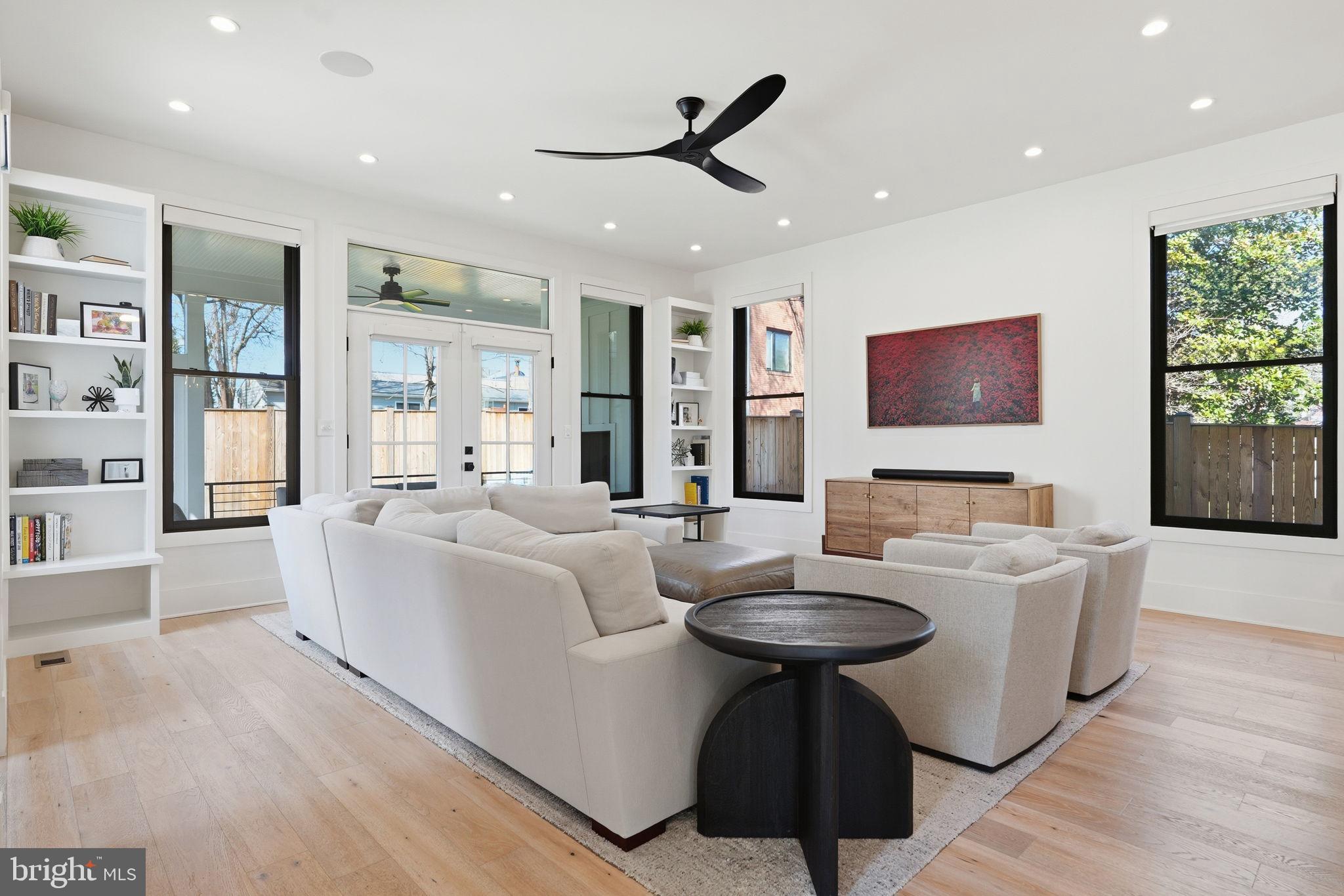 LYON PARK - Residential