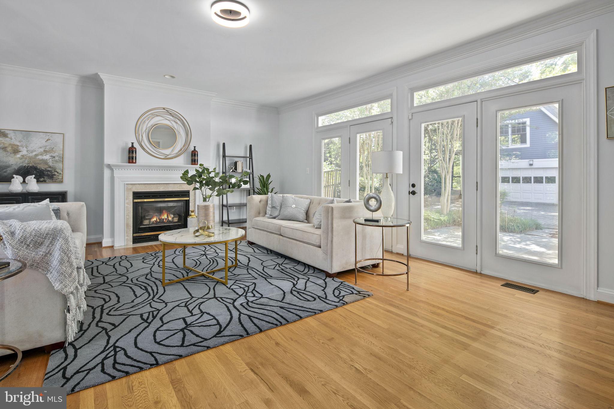 MAYWOOD - Residential