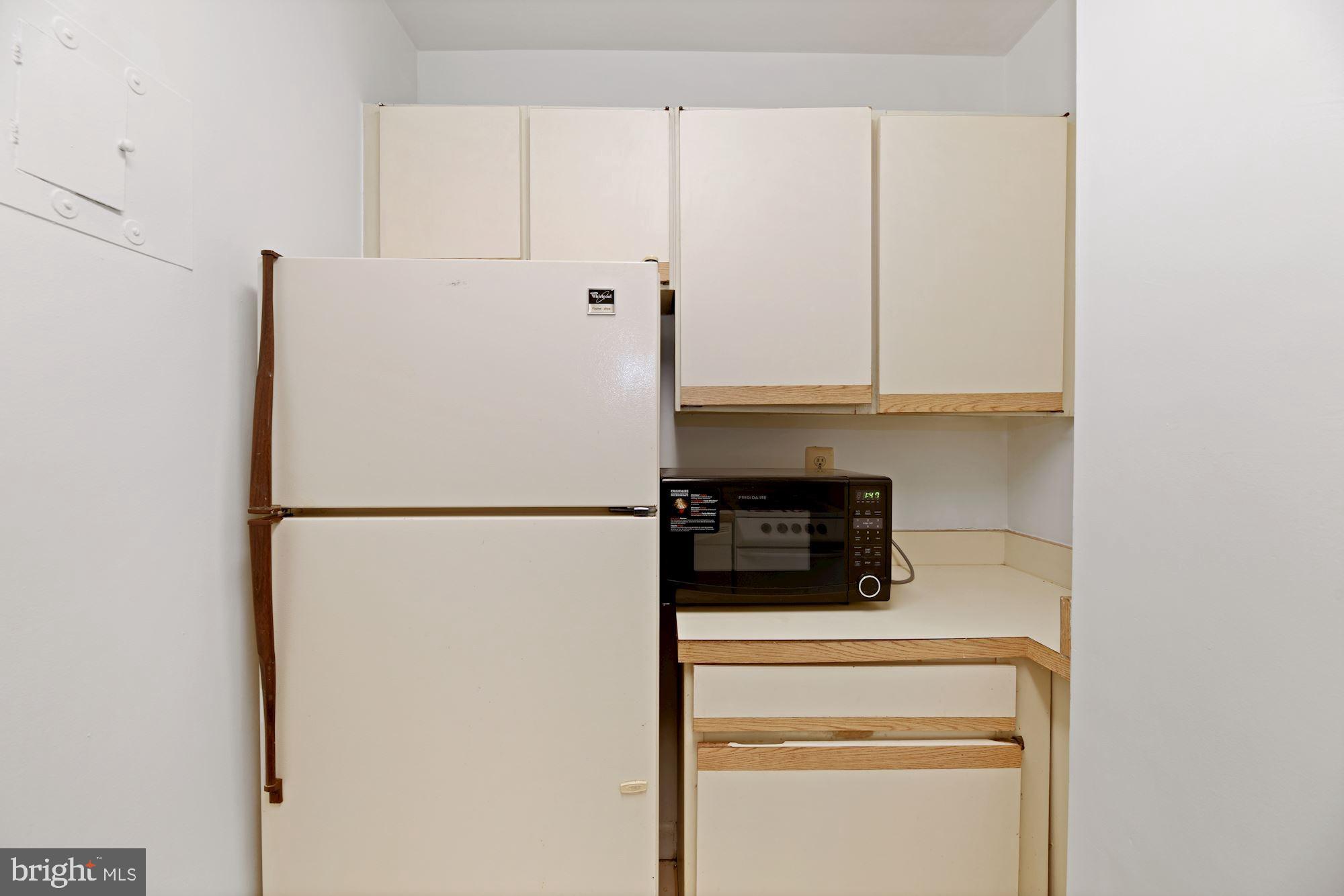 ROSSLYN - Residential Lease