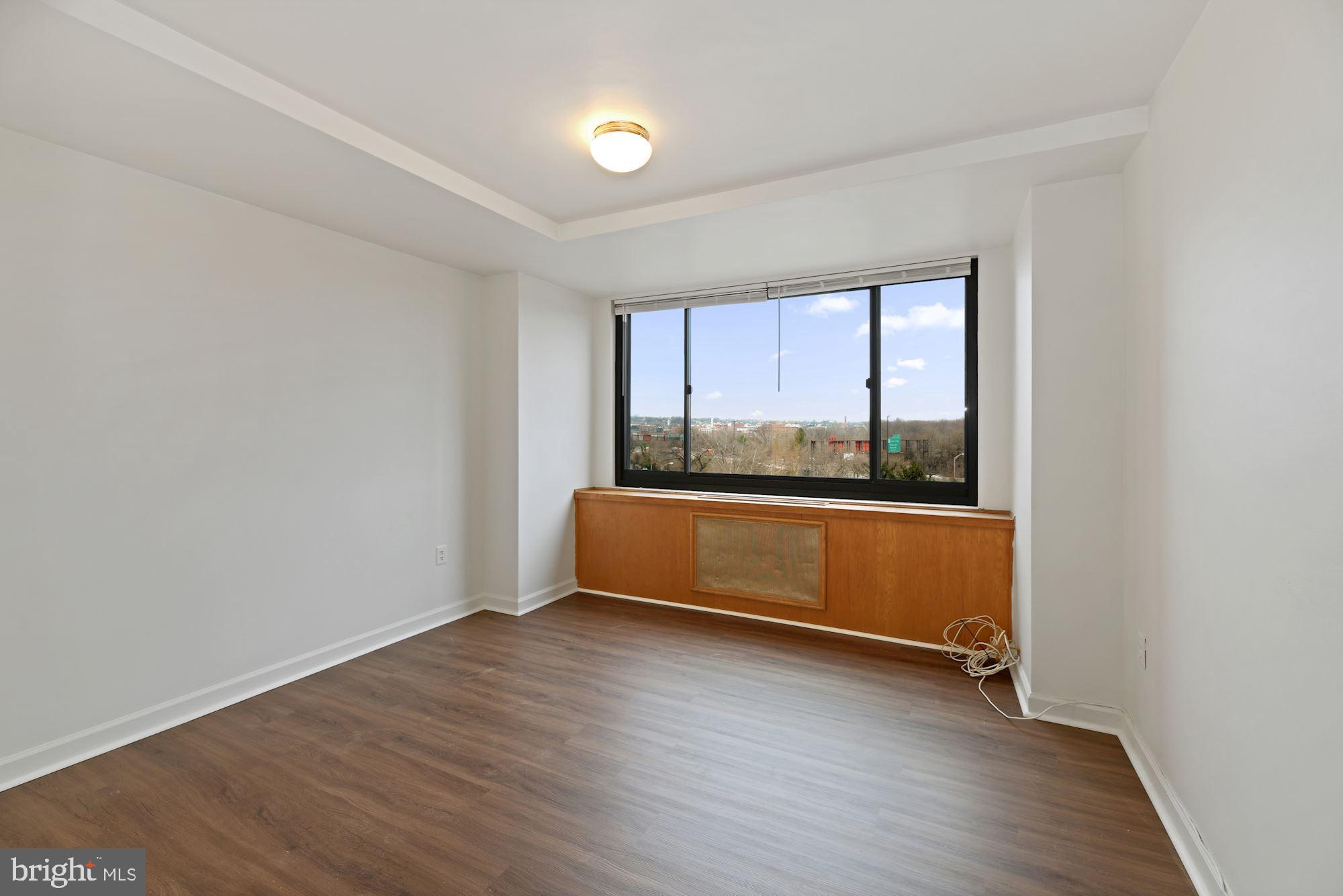 ROSSLYN - Residential Lease