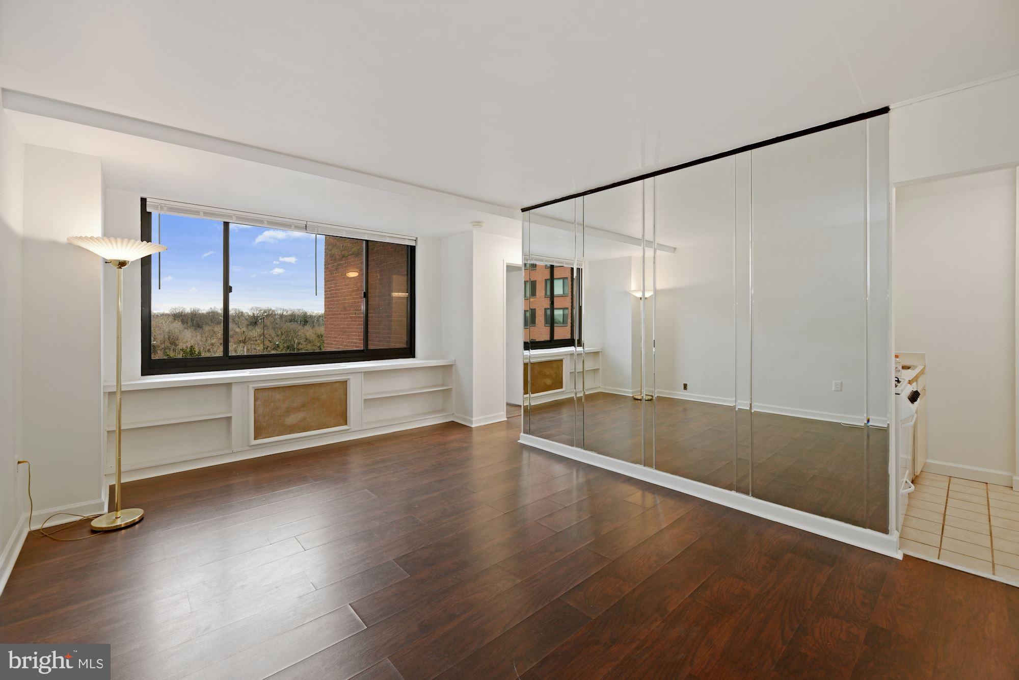 ROSSLYN - Residential Lease