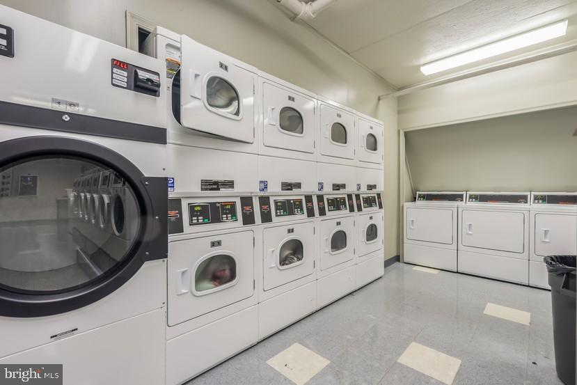 ROSSLYN - Residential Lease