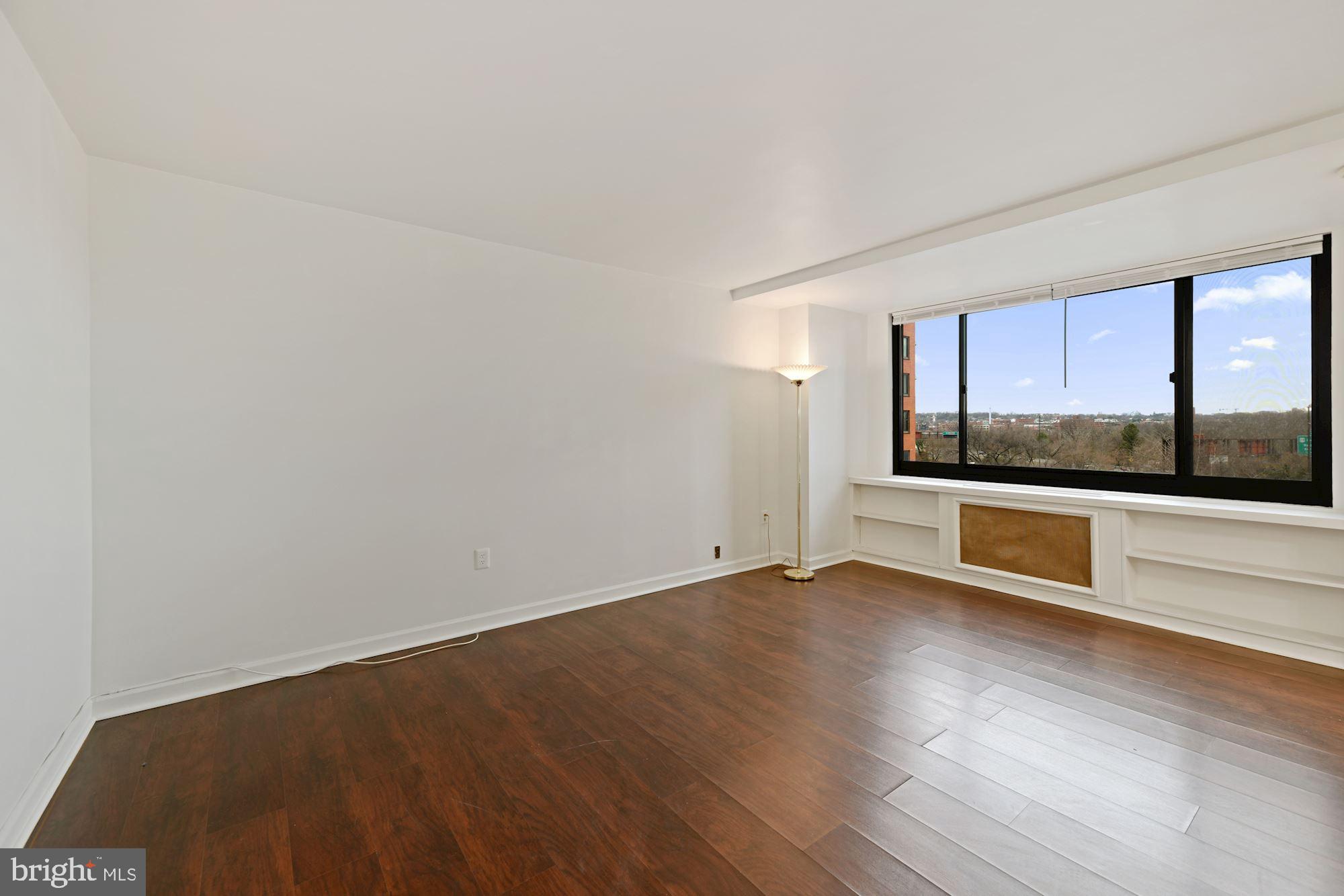 ROSSLYN - Residential Lease