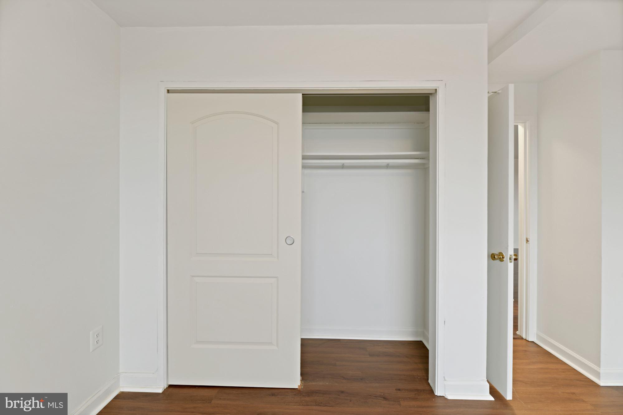 ROSSLYN - Residential Lease