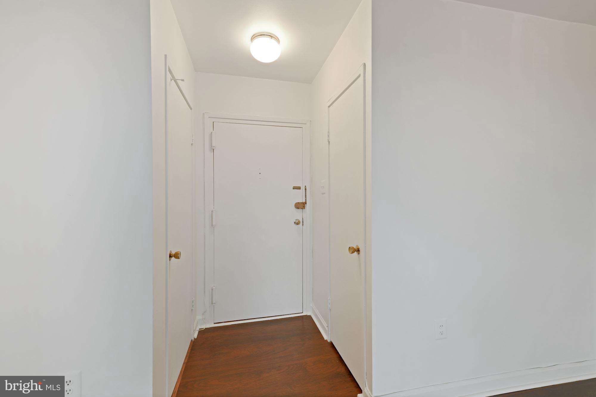 ROSSLYN - Residential Lease