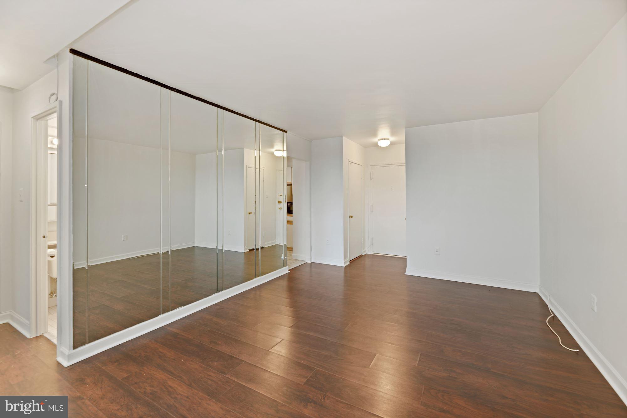 ROSSLYN - Residential Lease