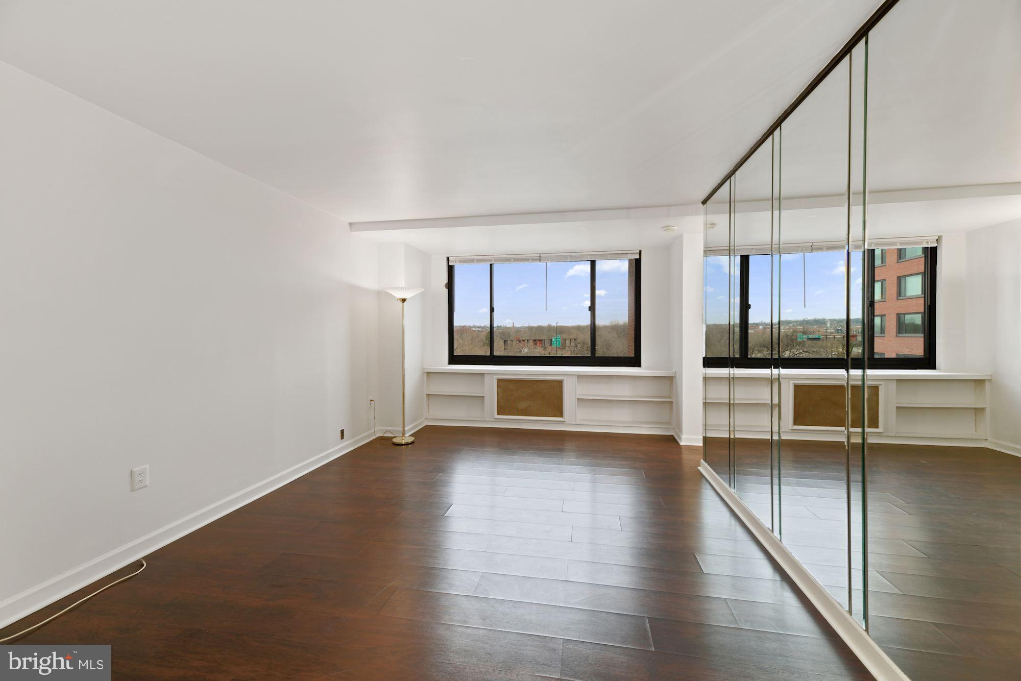 Spacious one bedroom with tons of storage in the heart of Rosslyn. The building includes all of the amenities including concierge service, a huge pool, on-site dry cleaner, hair salon, gym, rec center, playground, daycare and convenience store. The unit features oversized closets and gas cooking. Just minutes to Metro (B, O & S), Pentagon, Georgetown, bike paths & DCA. Off-street parking available for rent.