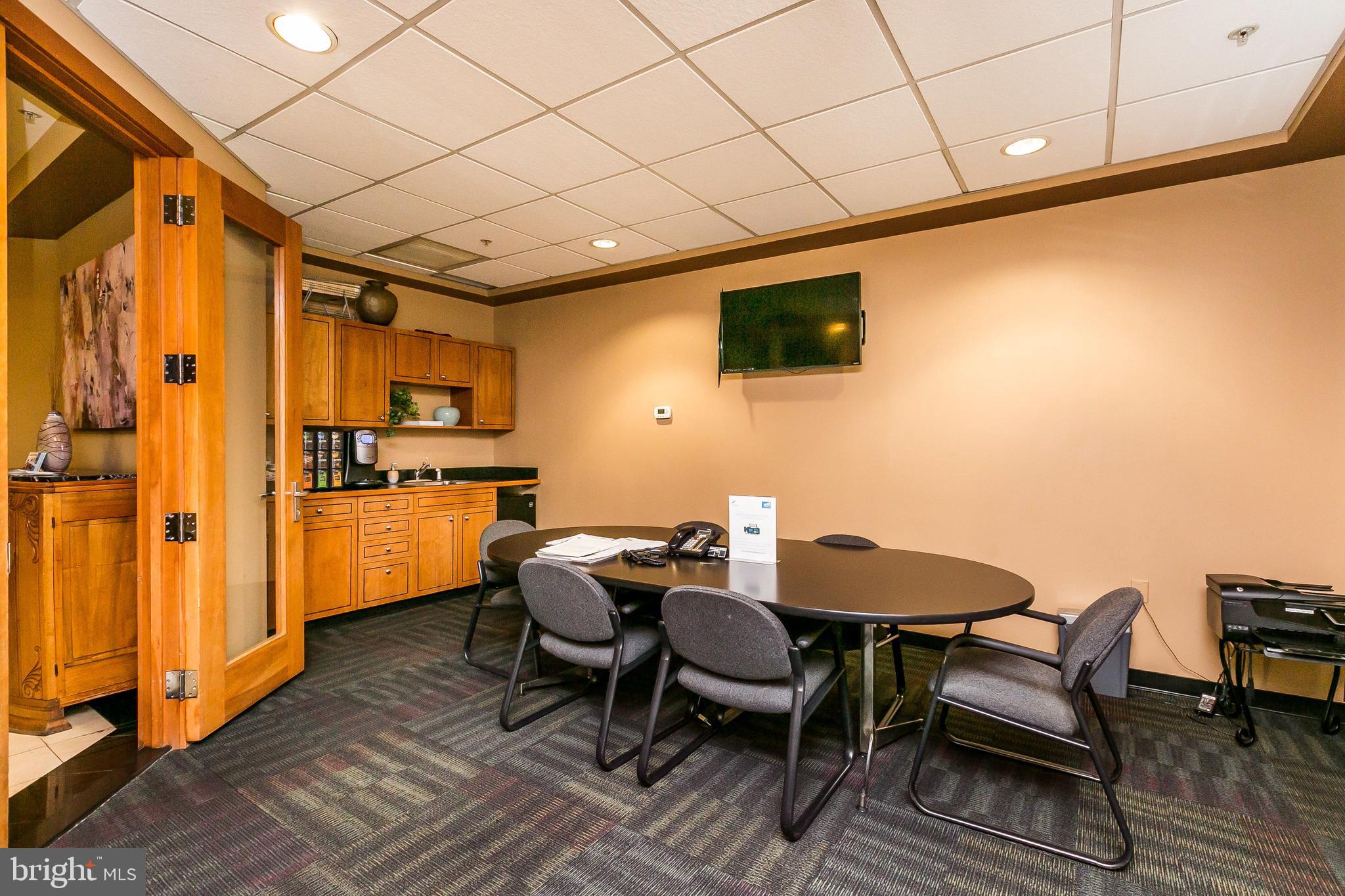 PIERSIDE AT HARBORVIEW - Residential