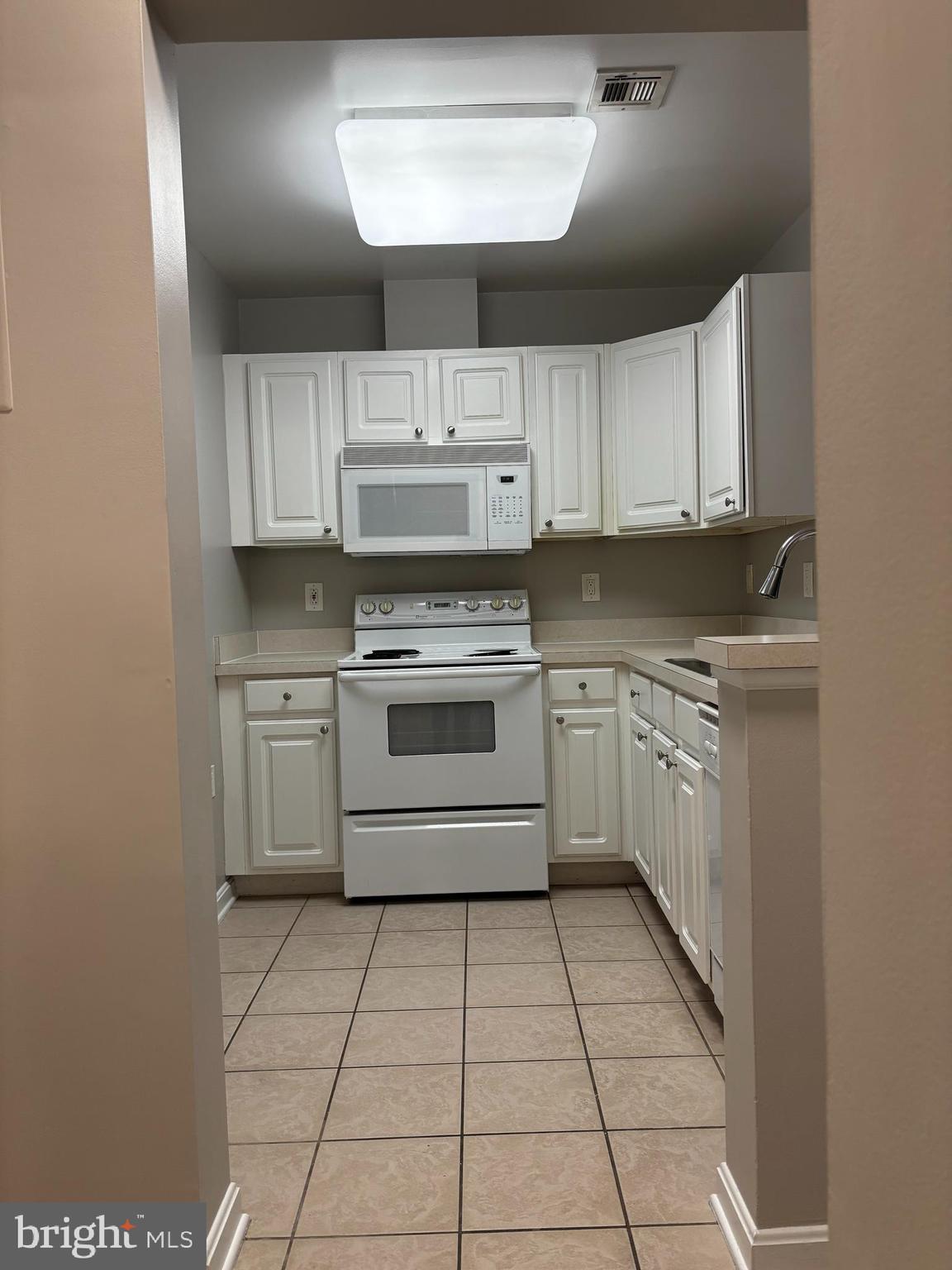 PIERSIDE AT HARBORVIEW - Residential