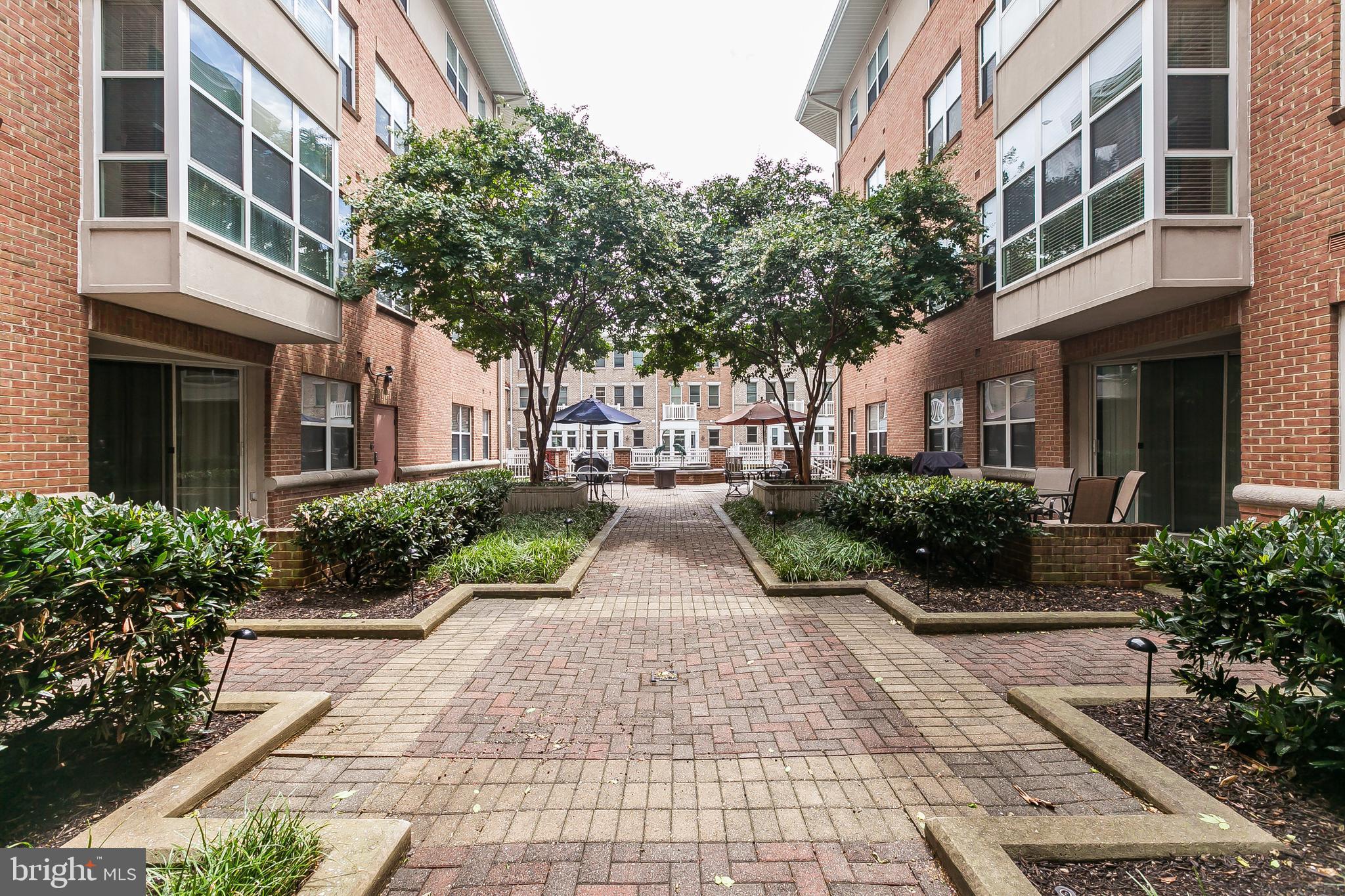 PIERSIDE AT HARBORVIEW - Residential