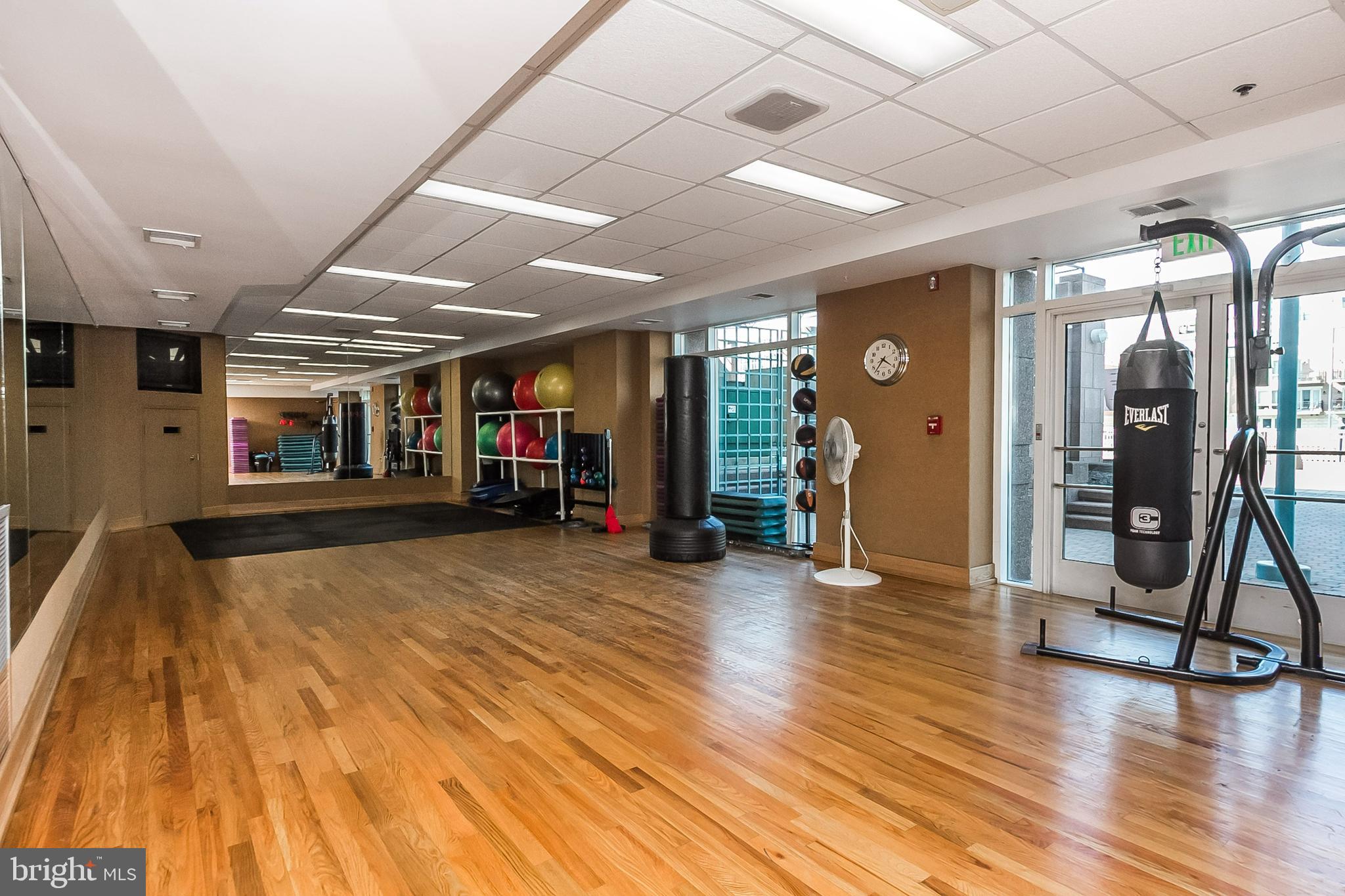 PIERSIDE AT HARBORVIEW - Residential