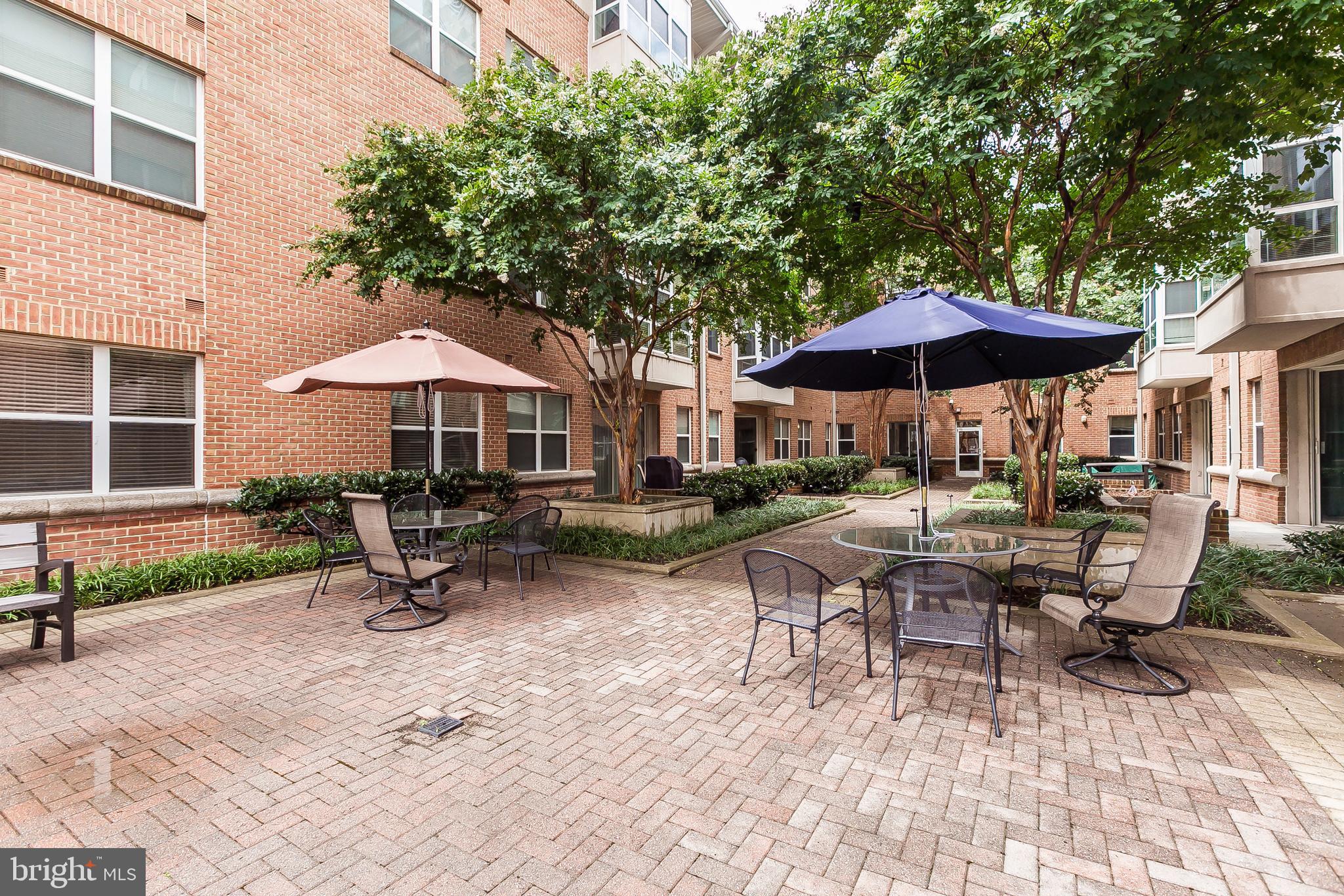 PIERSIDE AT HARBORVIEW - Residential