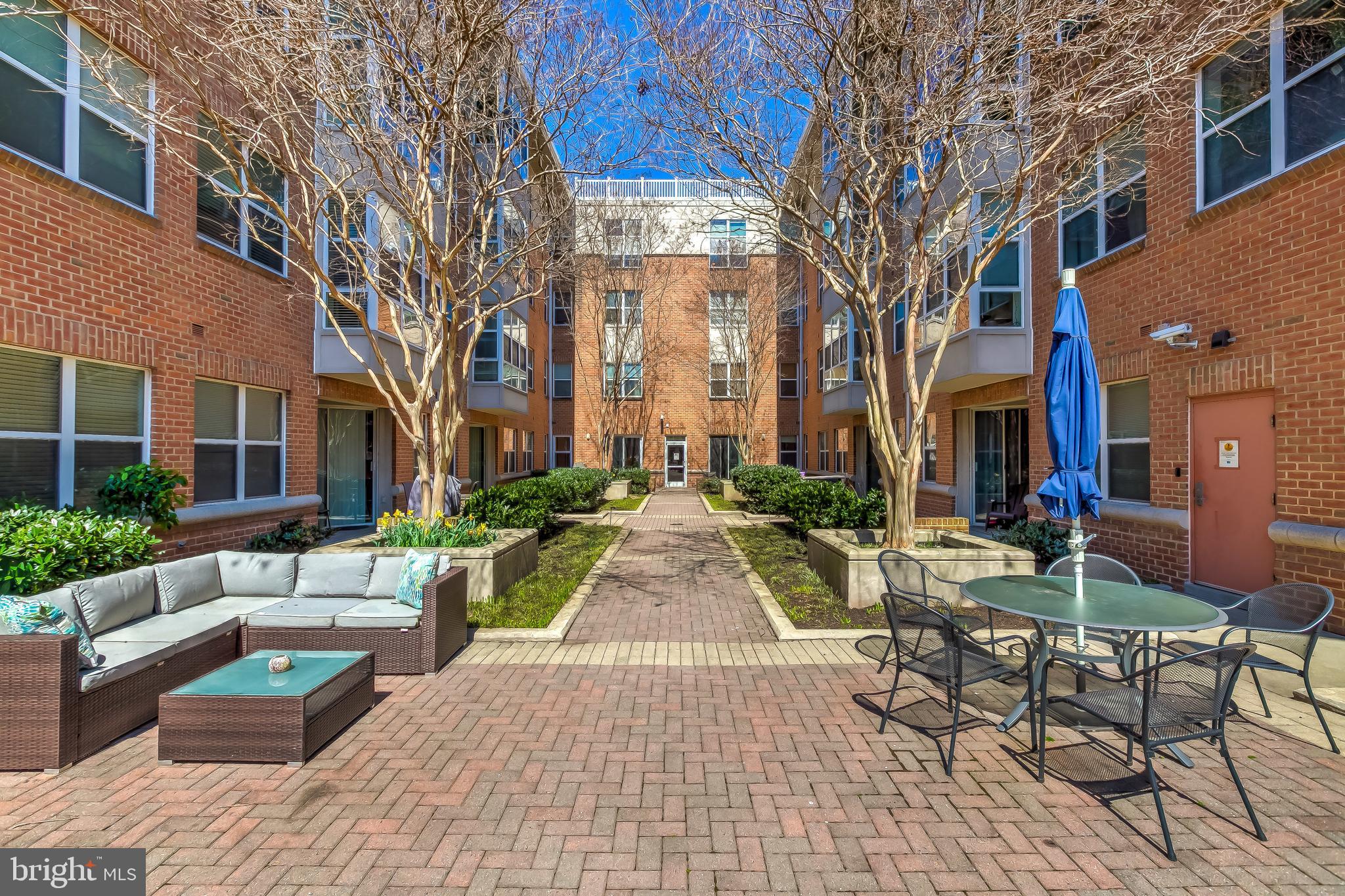 PIERSIDE AT HARBORVIEW - Residential
