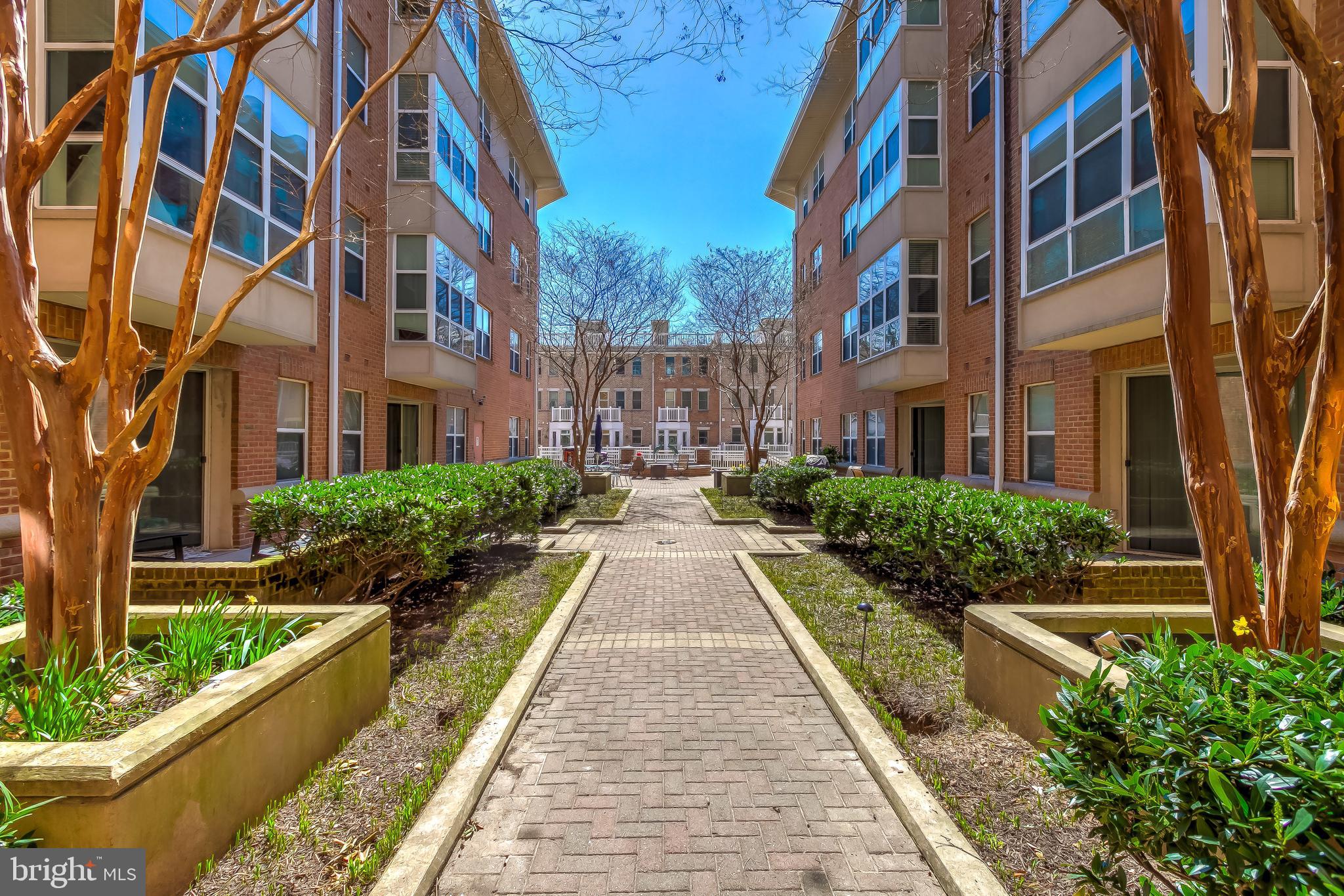 PIERSIDE AT HARBORVIEW - Residential