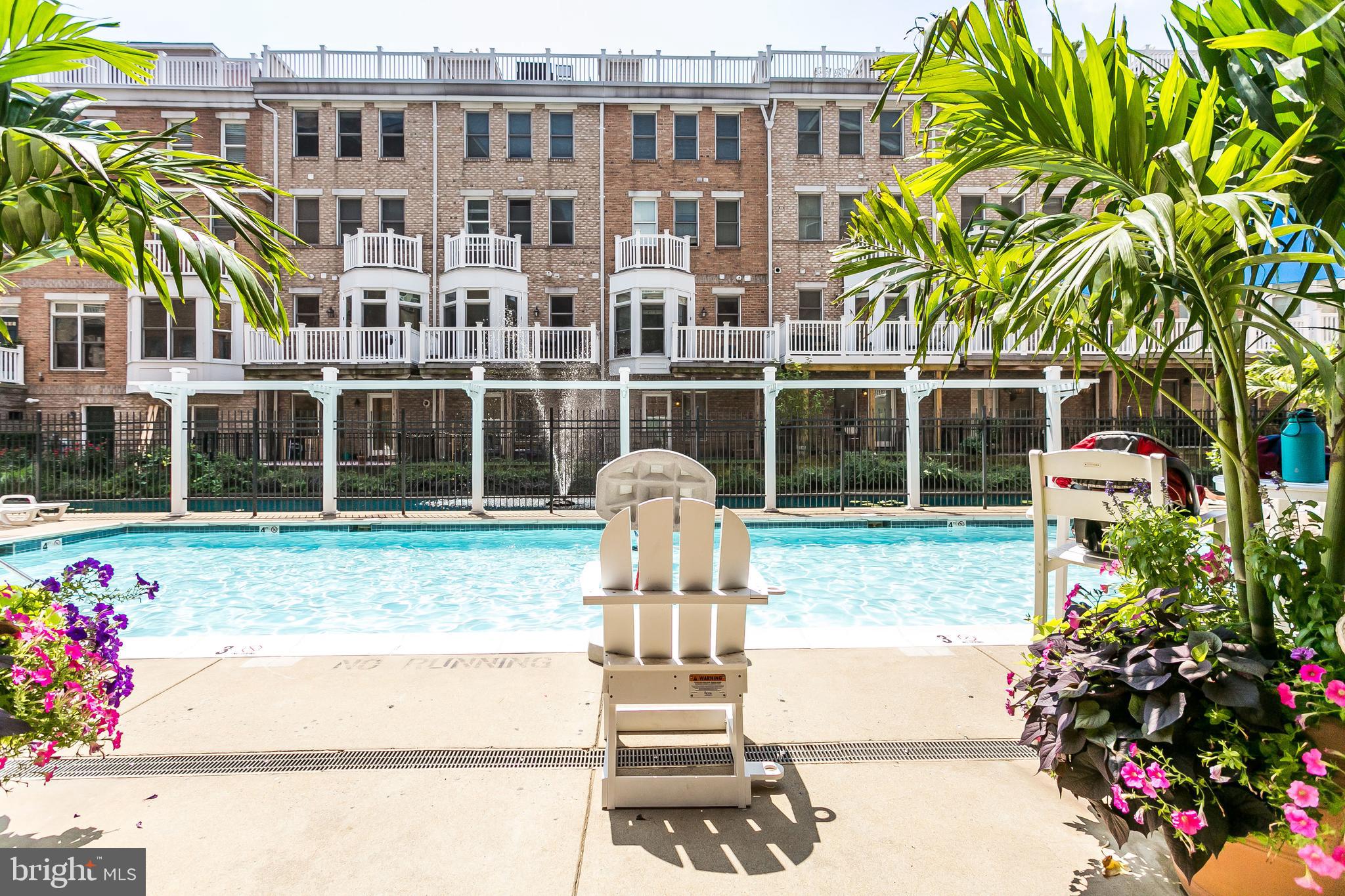 PIERSIDE AT HARBORVIEW - Residential