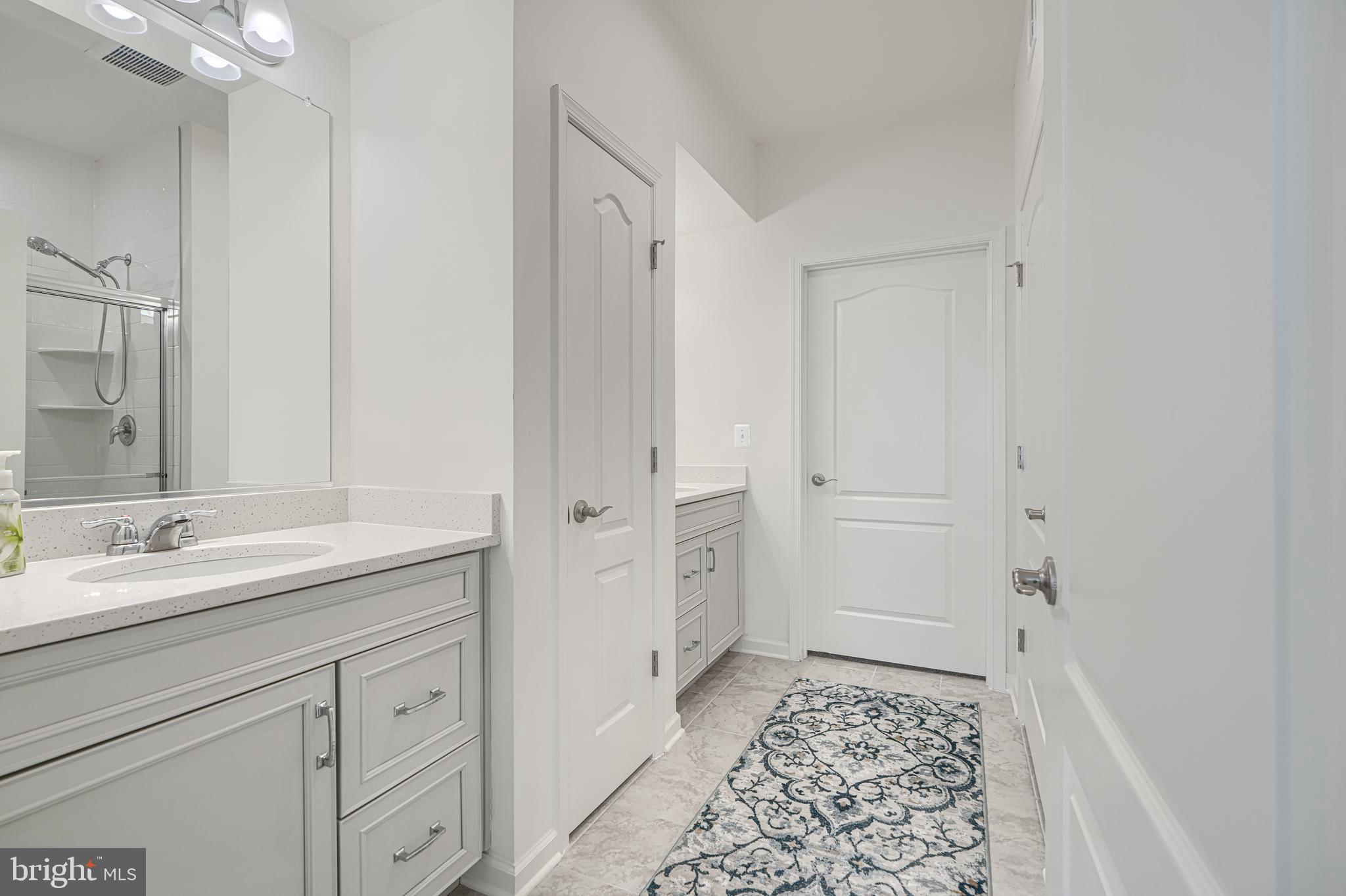BISHOPS MEADOW - Residential