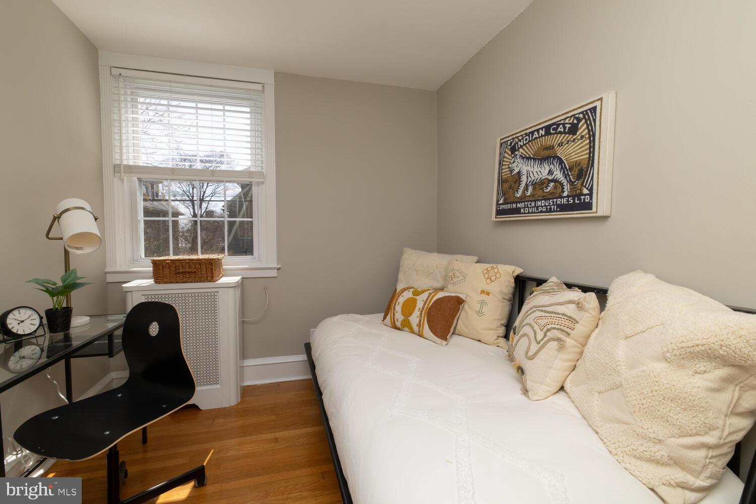 EAST FALLS - Residential