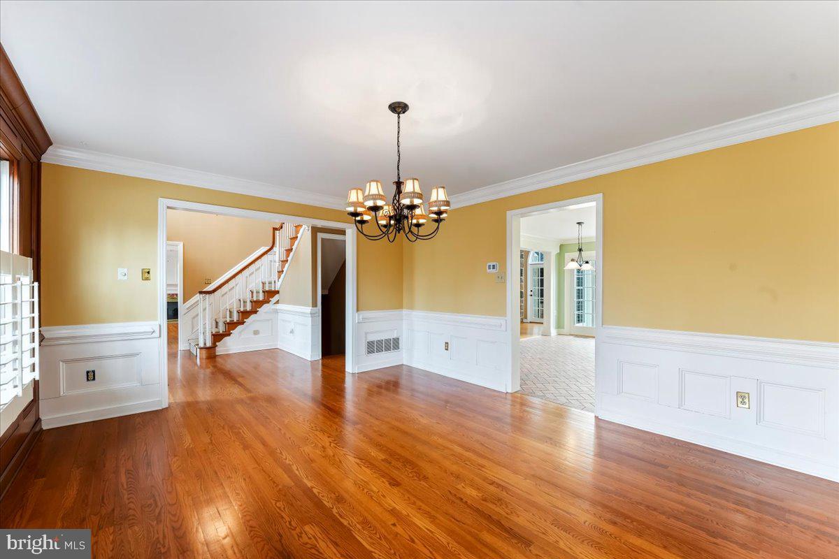CROSS CREEK - Residential
